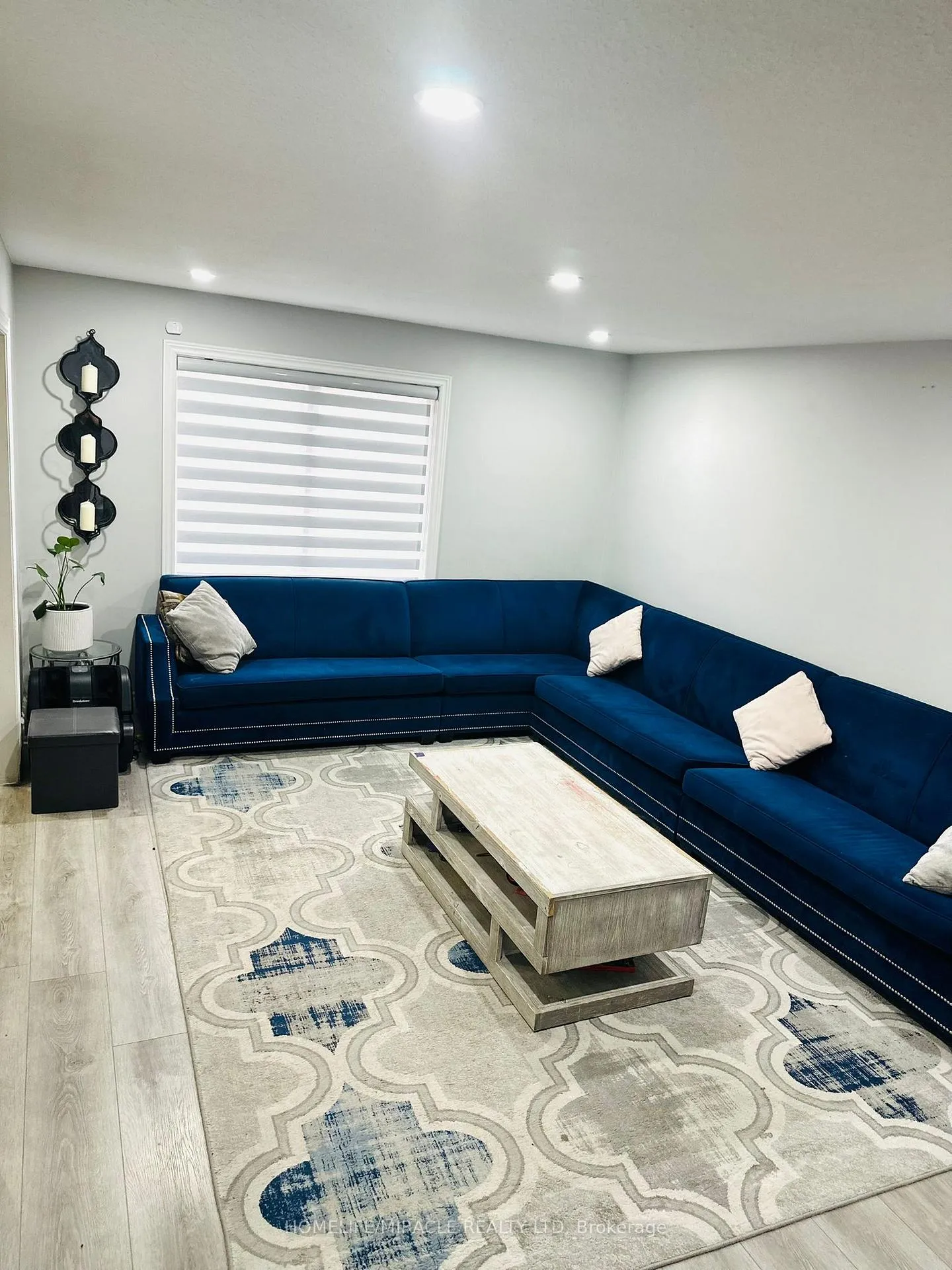 Photo 7 of 28 Peachwood Crescent, Hamilton, Stoney Creek — HOMEH