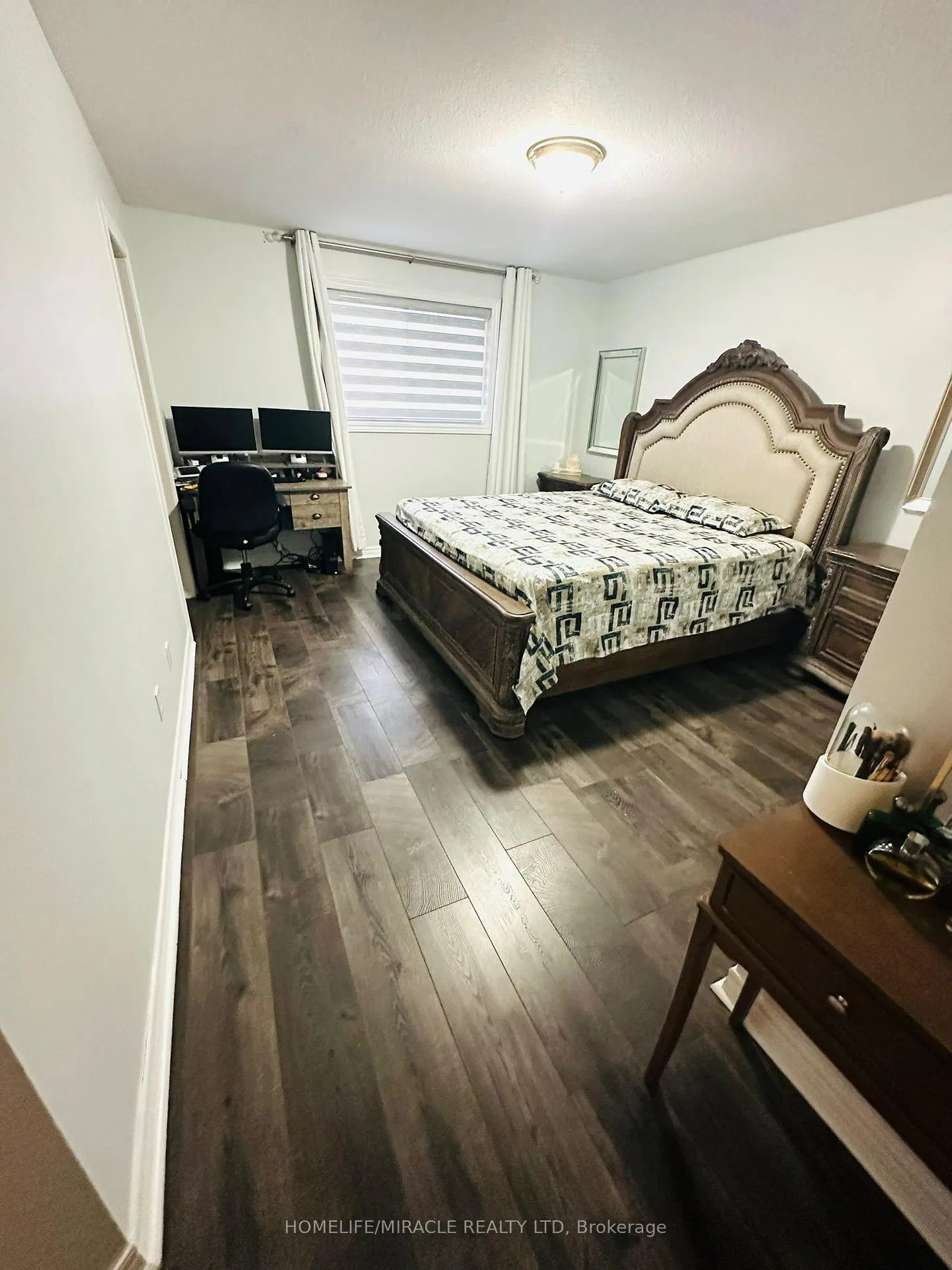 Photo 10 of 28 Peachwood Crescent, Hamilton, Stoney Creek — HOMEH