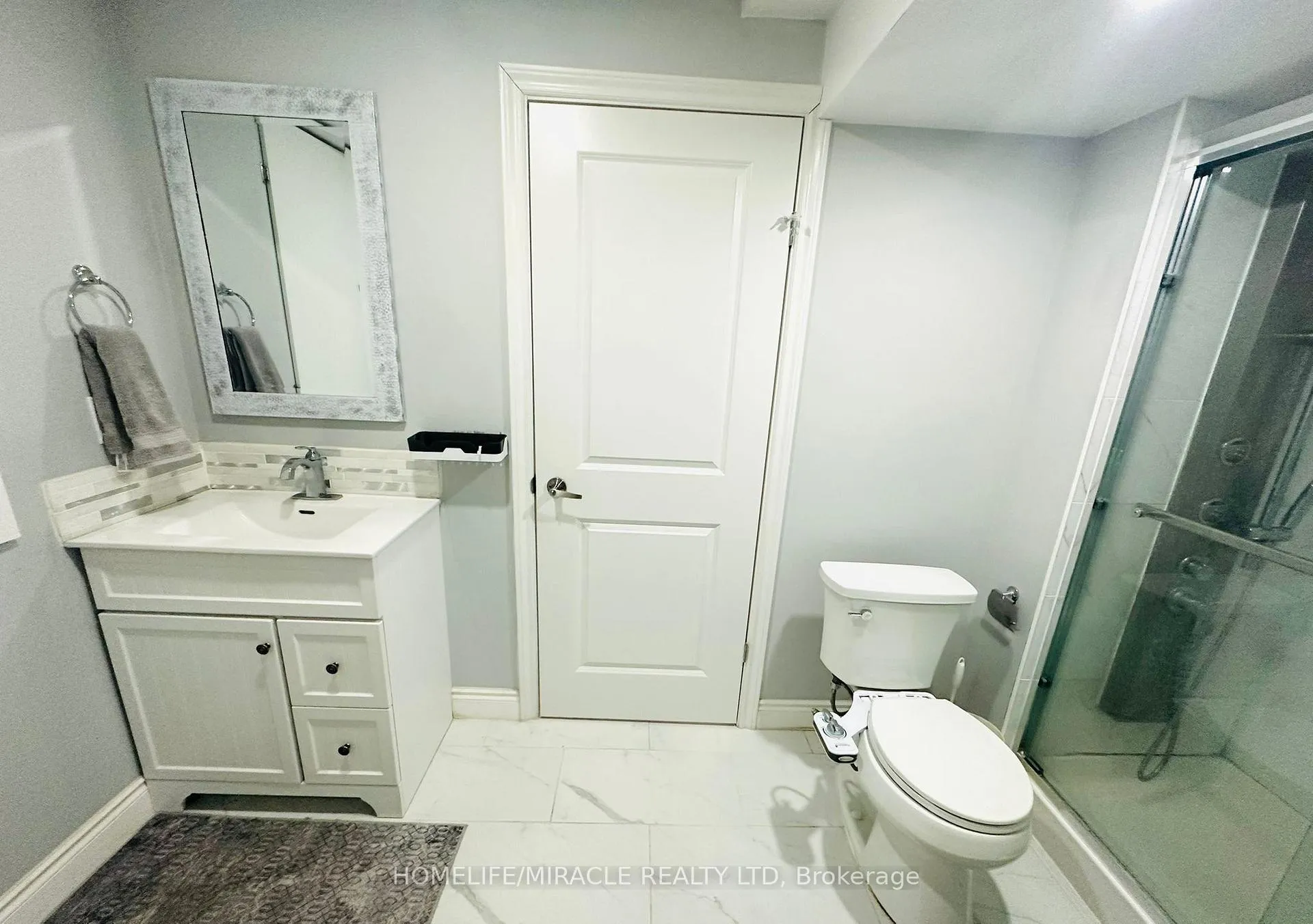 Photo 13 of 28 Peachwood Crescent, Hamilton, Stoney Creek — HOMEH