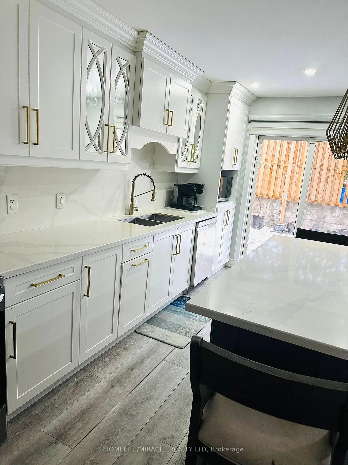 Photo 14 of 28 Peachwood Crescent, Hamilton, Stoney Creek — HOMEH