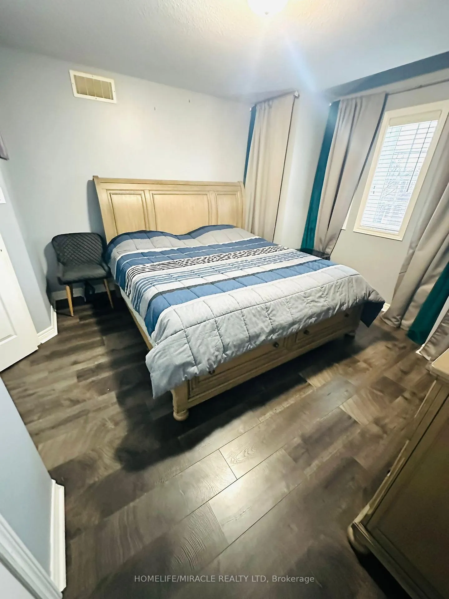 Photo 29 of 28 Peachwood Crescent, Hamilton, Stoney Creek — HOMEH