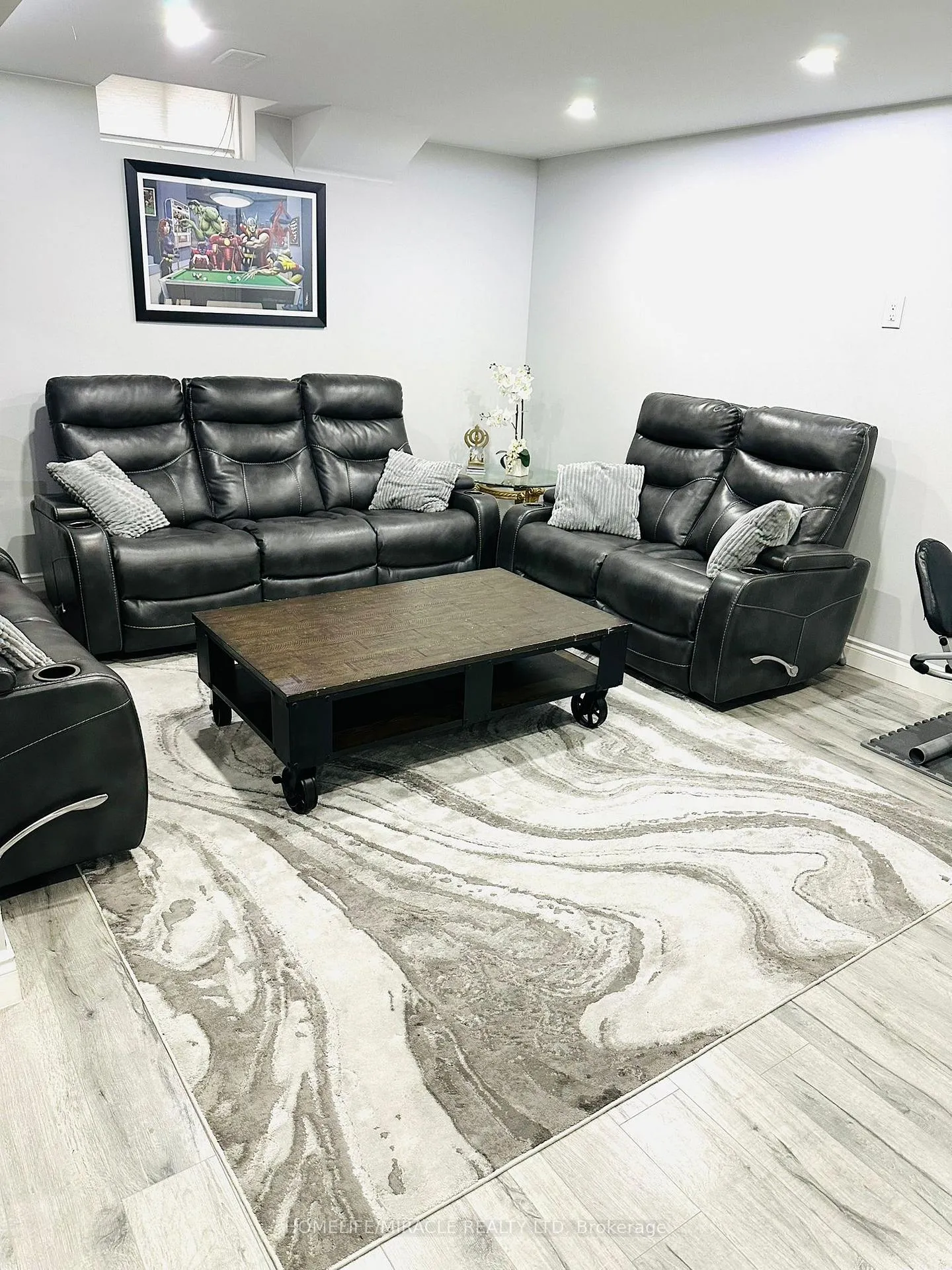 Photo 39 of 28 Peachwood Crescent, Hamilton, Stoney Creek — HOMEH
