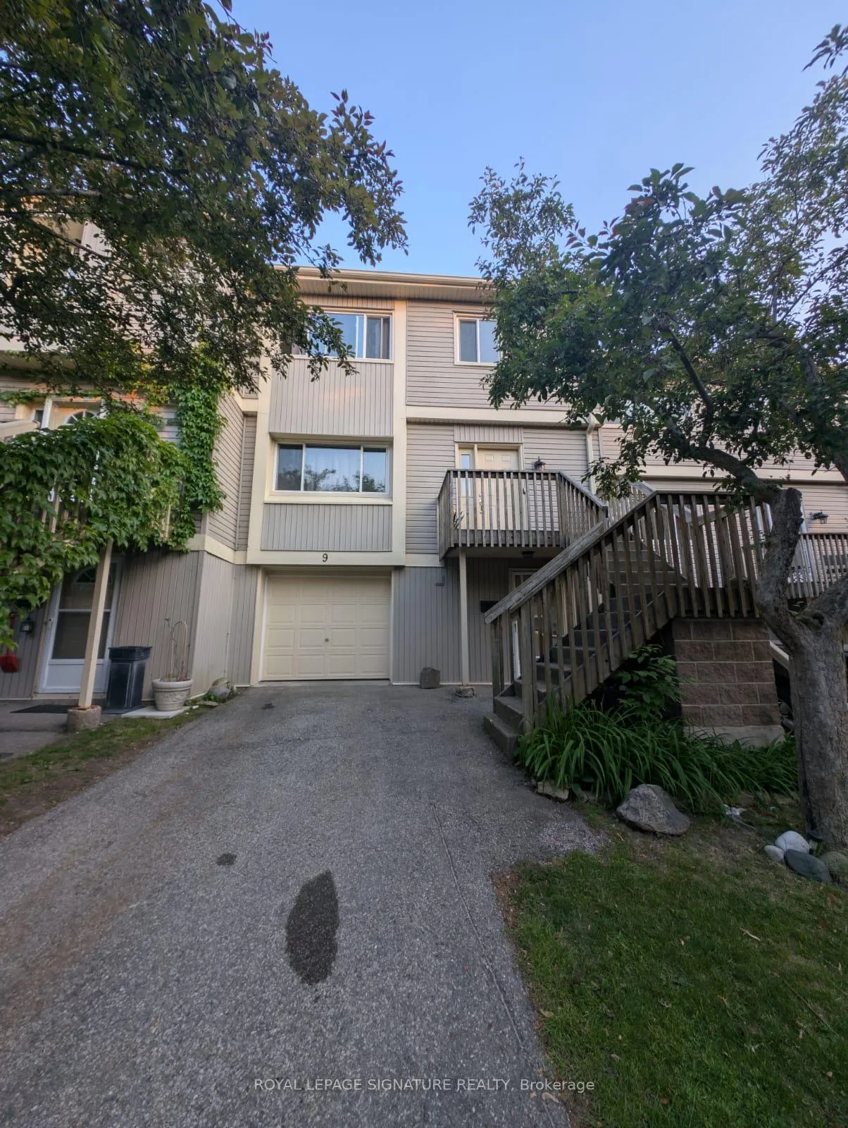Front of Unit 9, 30 Green Valley Drive