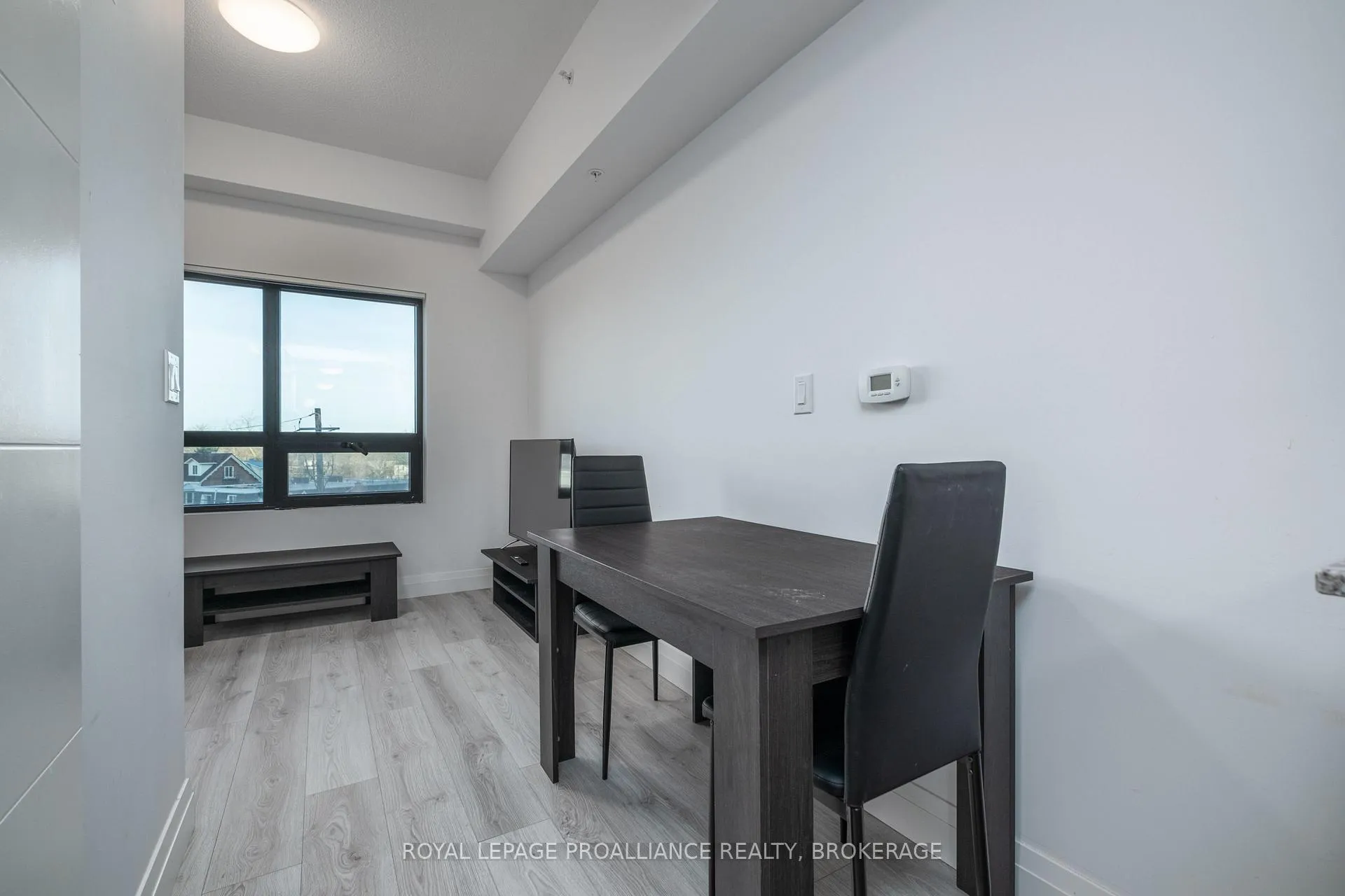 Photo 10 of Unit 415, 652 Princess Street, Kingston, Central City East — HOMEH