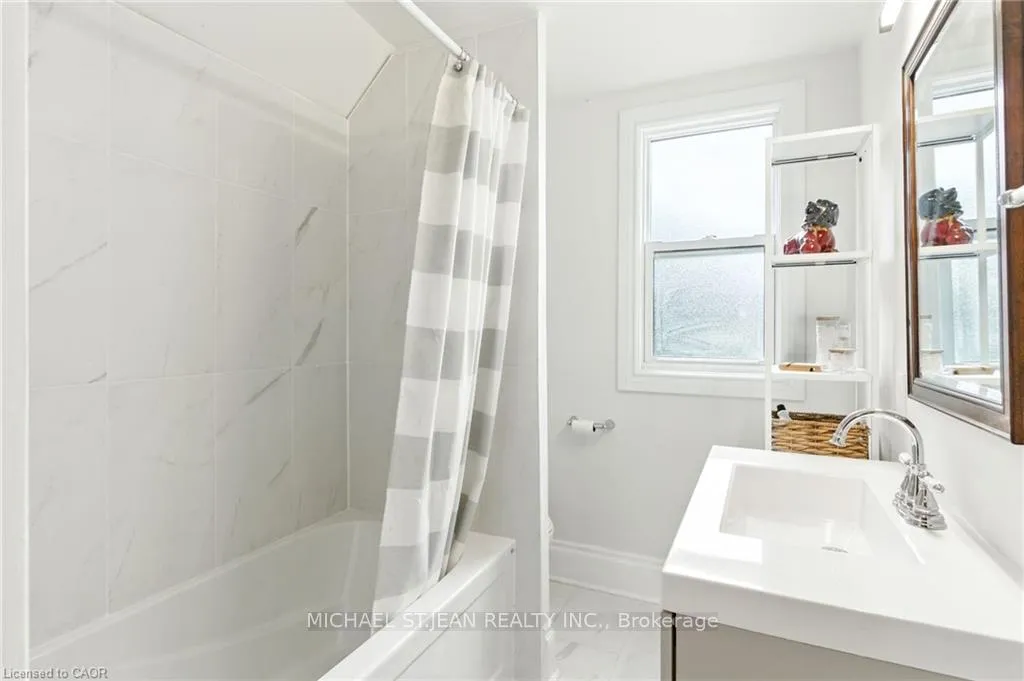 Photo 26 of 12 Francis Street, Hamilton, Central — HOMEH