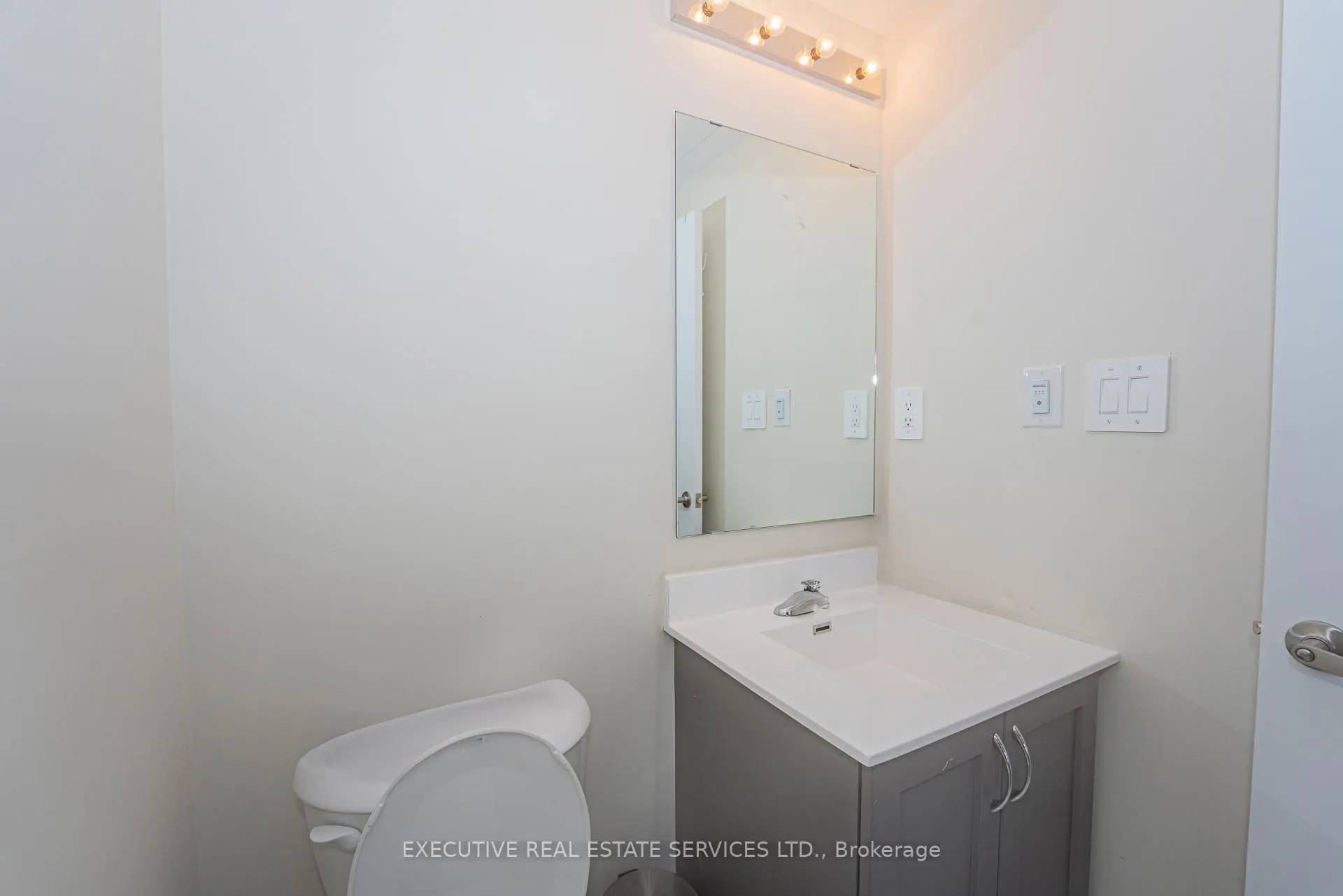 Photo 13 of Unit 105, 1589 Rose Way, Milton, Cobban — HOMEH