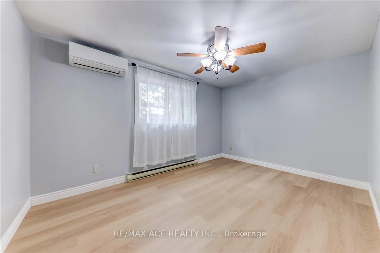 Photo 22 of Unit Main, 206 Mason Drive, Whitby, Downtown Whitby — HOMEH