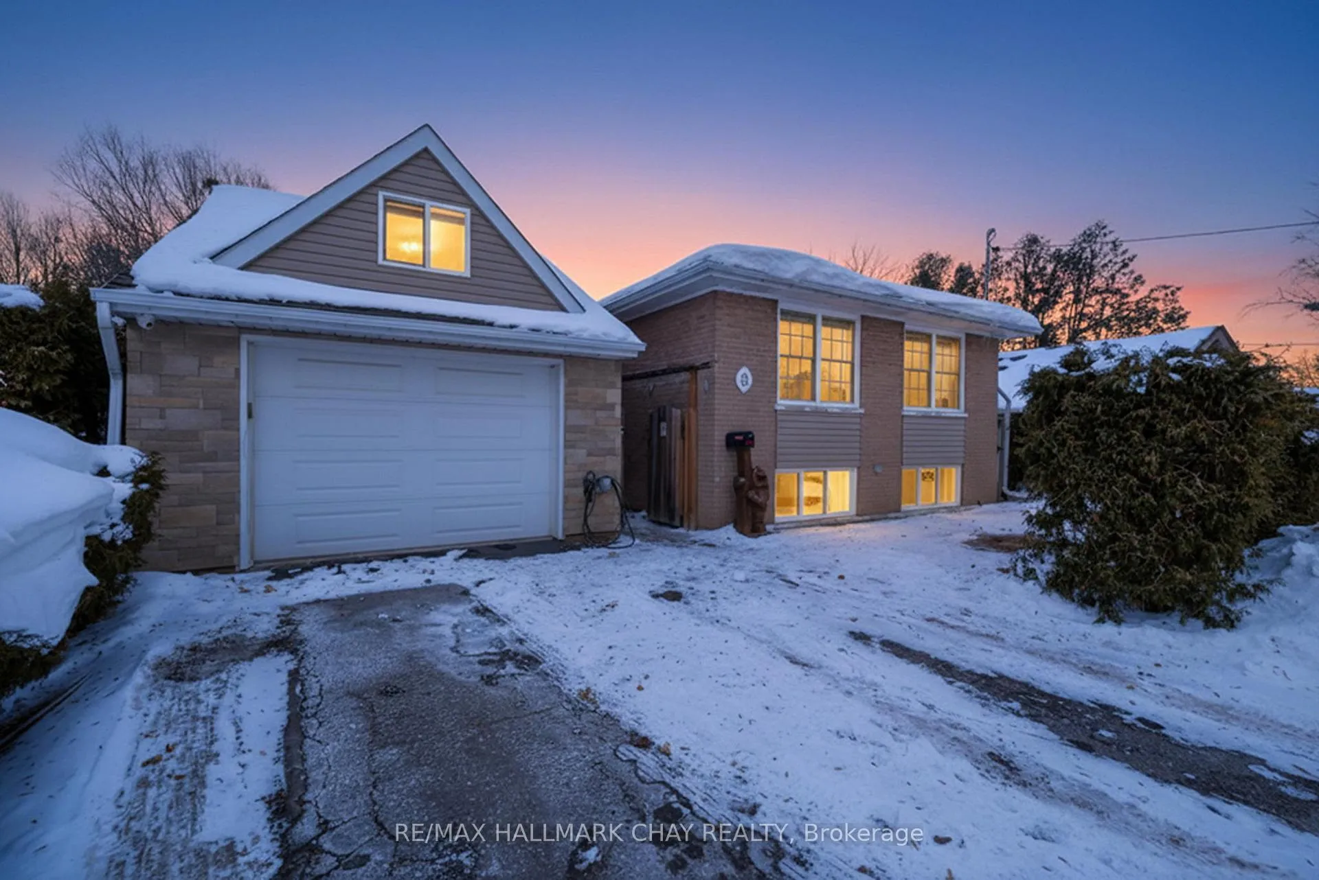 Photo 1 of 8 Ladywood Drive, Etobicoke, Thistletown-Beaumonde Heights — HOMEH