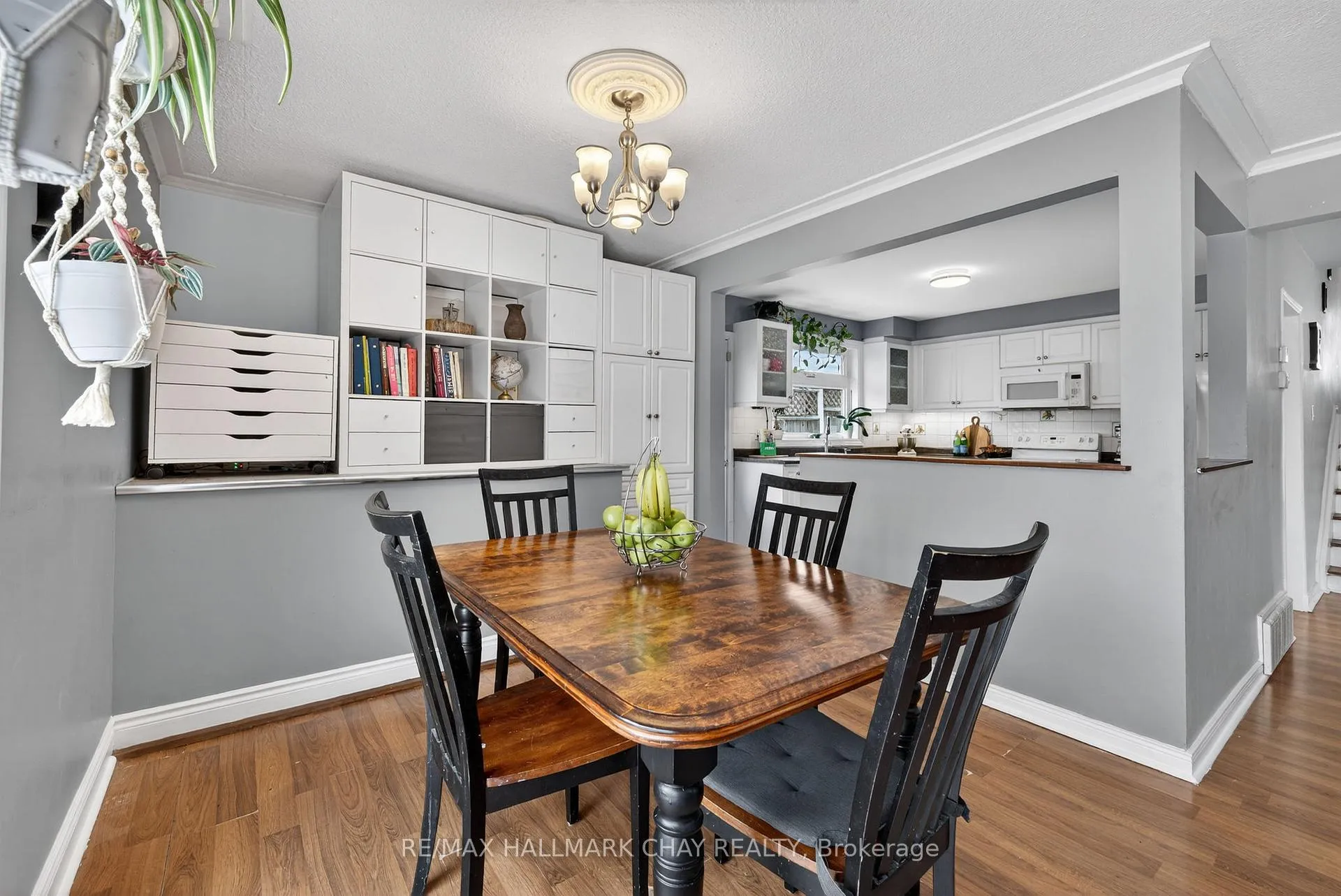 Photo 7 of 8 Ladywood Drive, Etobicoke, Thistletown-Beaumonde Heights — HOMEH