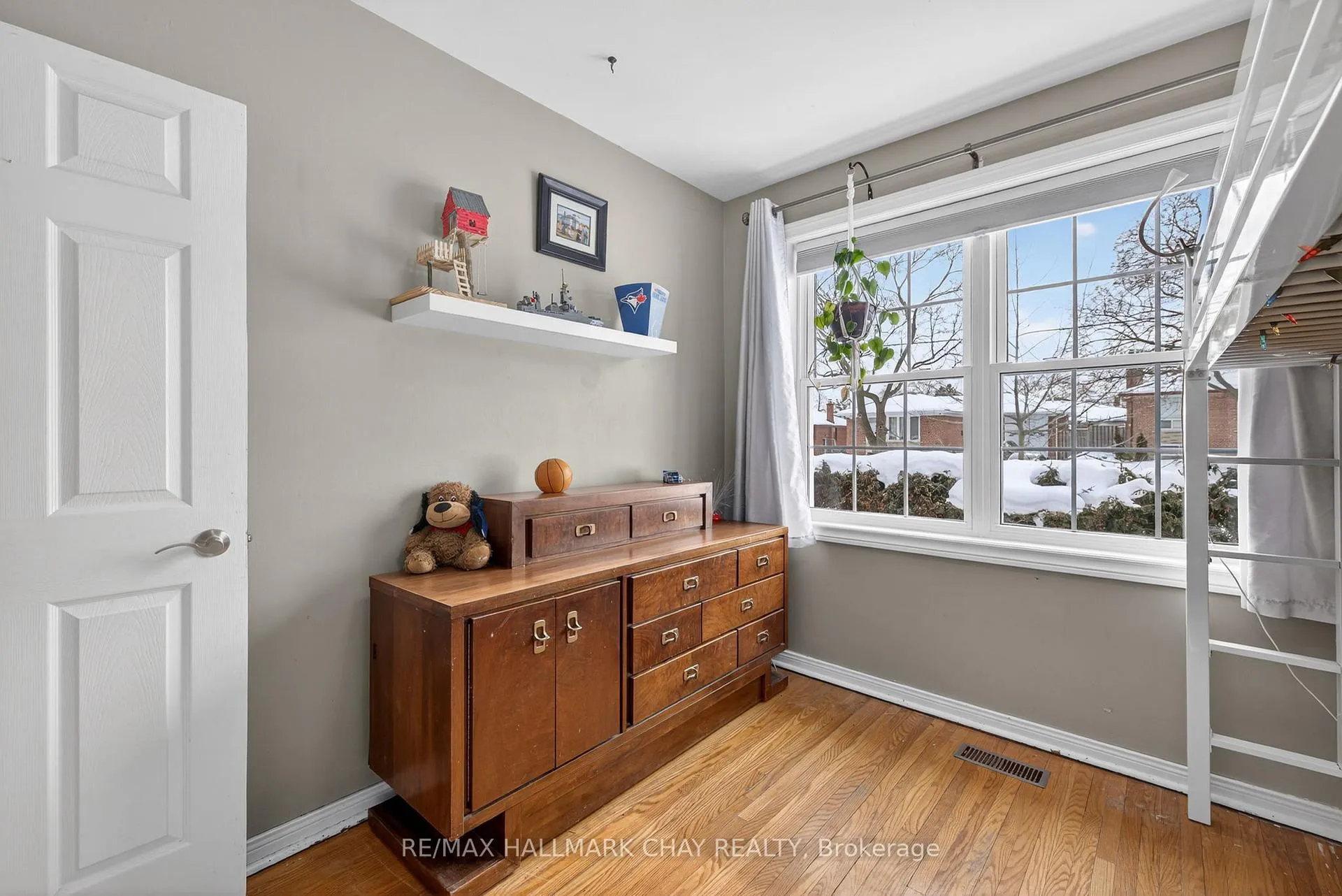 Photo 18 of 8 Ladywood Drive, Etobicoke, Thistletown-Beaumonde Heights — HOMEH