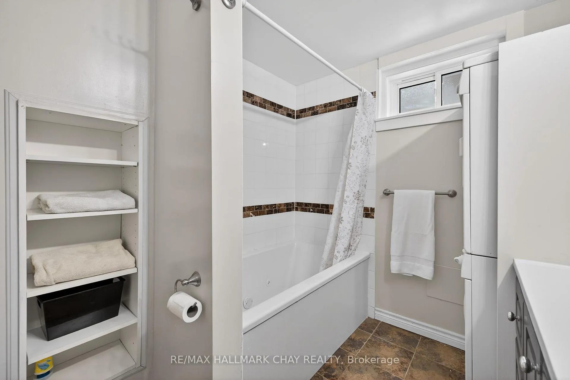 Photo 31 of 8 Ladywood Drive, Etobicoke, Thistletown-Beaumonde Heights — HOMEH