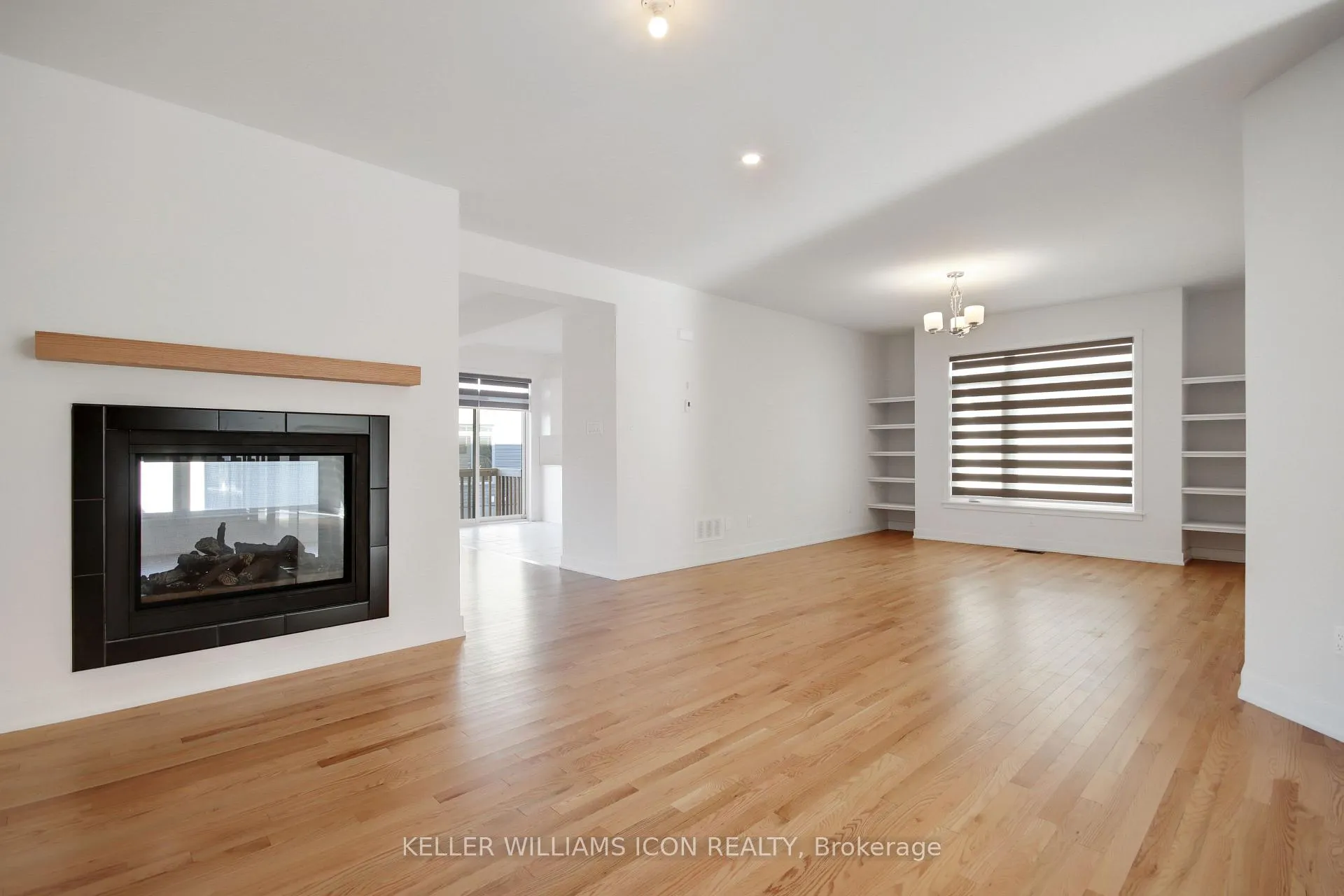 Photo 5 of 533 Bobolink Ridge, Ottawa, Stittsville (South) — HOMEH