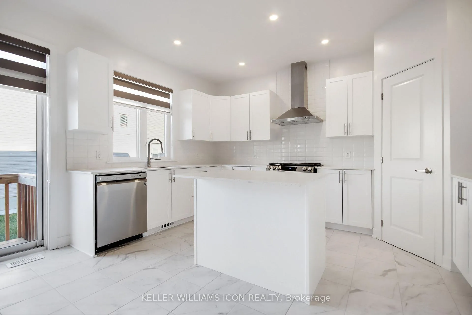 Photo 13 of 533 Bobolink Ridge, Ottawa, Stittsville (South) — HOMEH