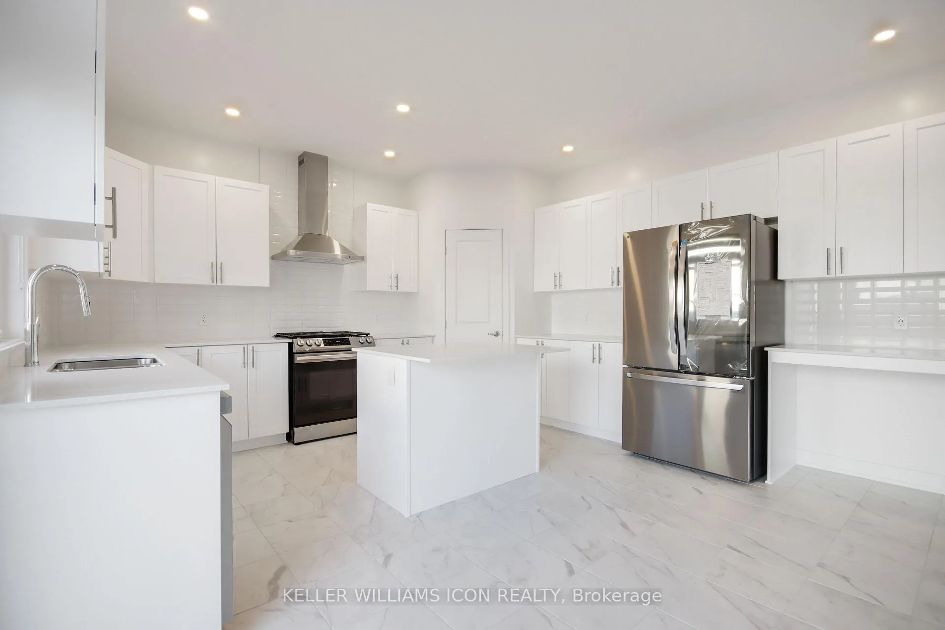 Photo 17 of 533 Bobolink Ridge, Ottawa, Stittsville (South) — HOMEH