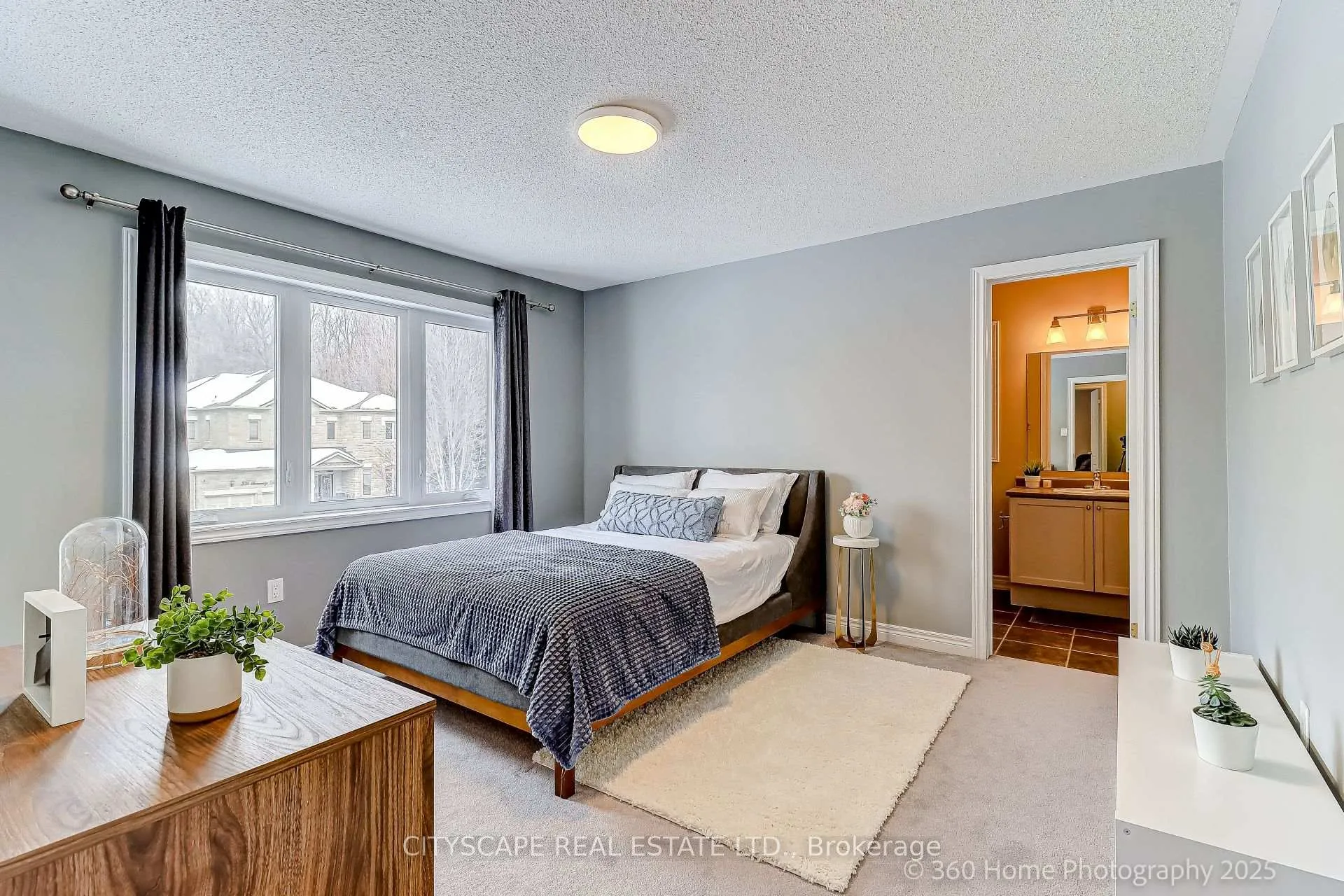 Photo 18 of 381 Summeridge Drive, Vaughan, Patterson — HOMEH