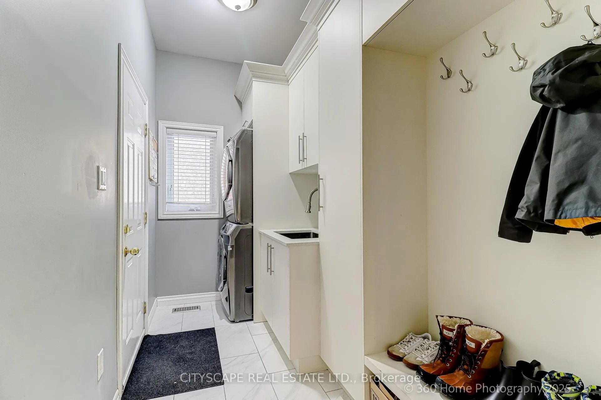 Photo 32 of 381 Summeridge Drive, Vaughan, Patterson — HOMEH
