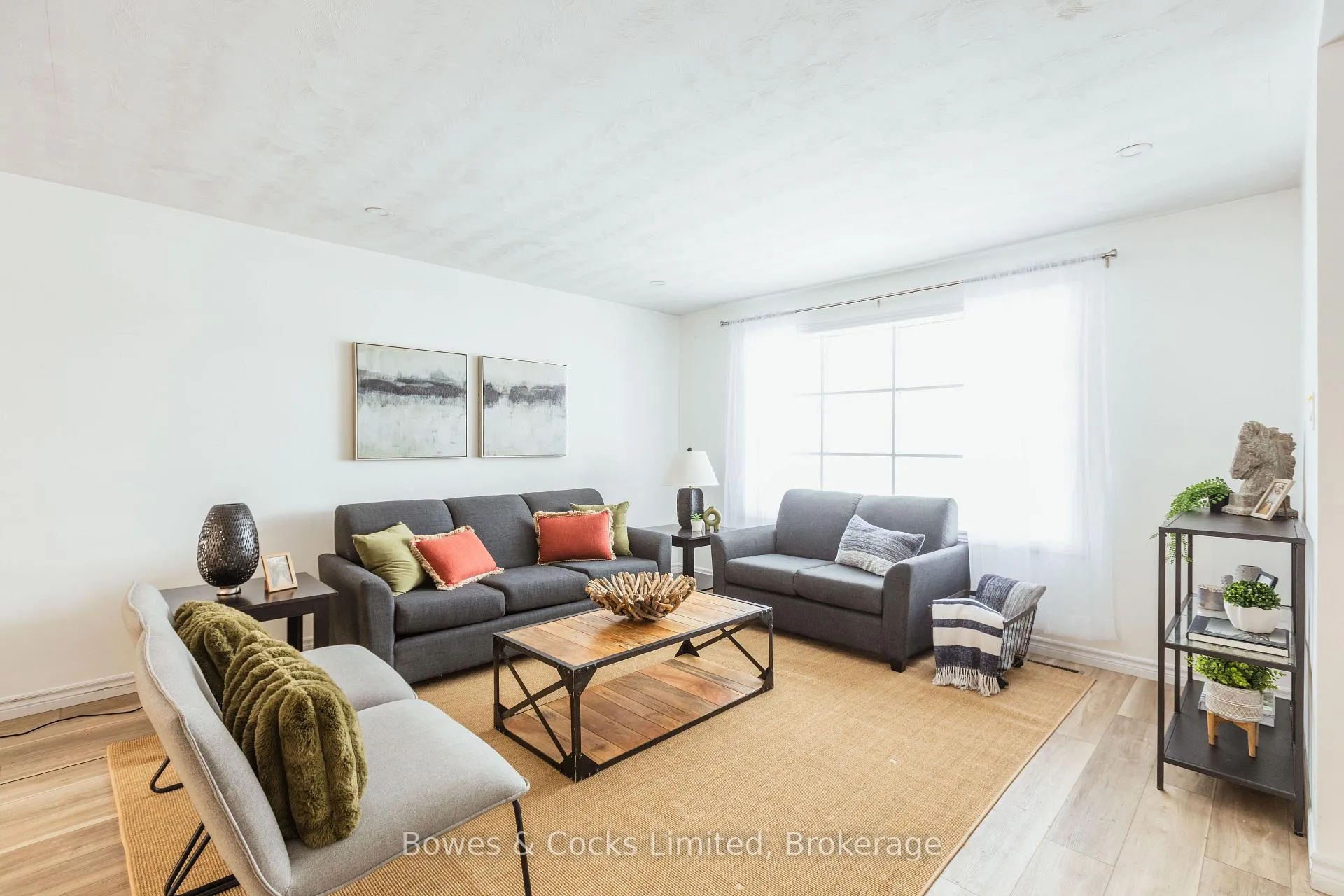 Photo 10 of 1283 Amundsen Avenue, Peterborough, Northcrest Ward 5 — HOMEH
