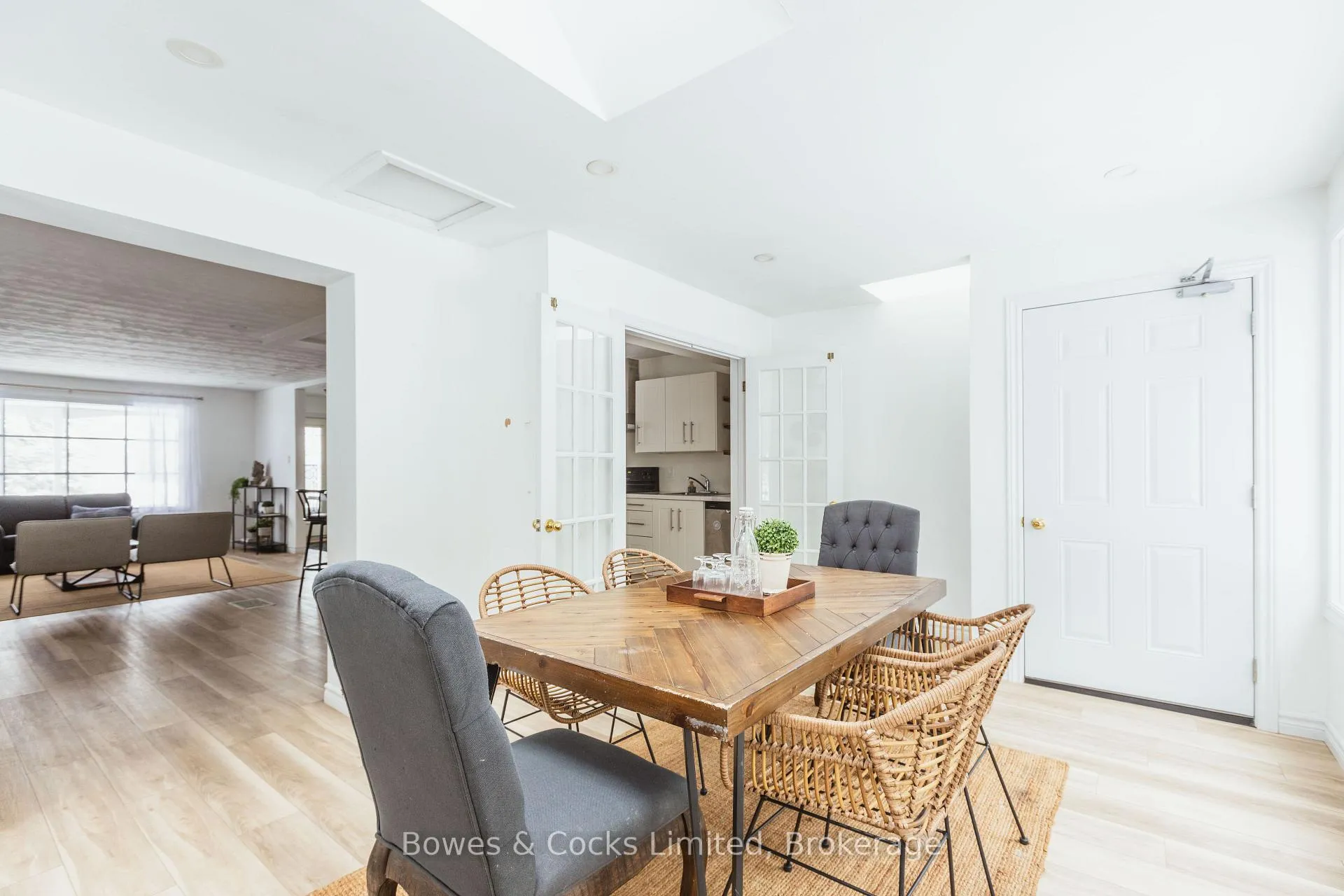 Photo 24 of 1283 Amundsen Avenue, Peterborough, Northcrest Ward 5 — HOMEH