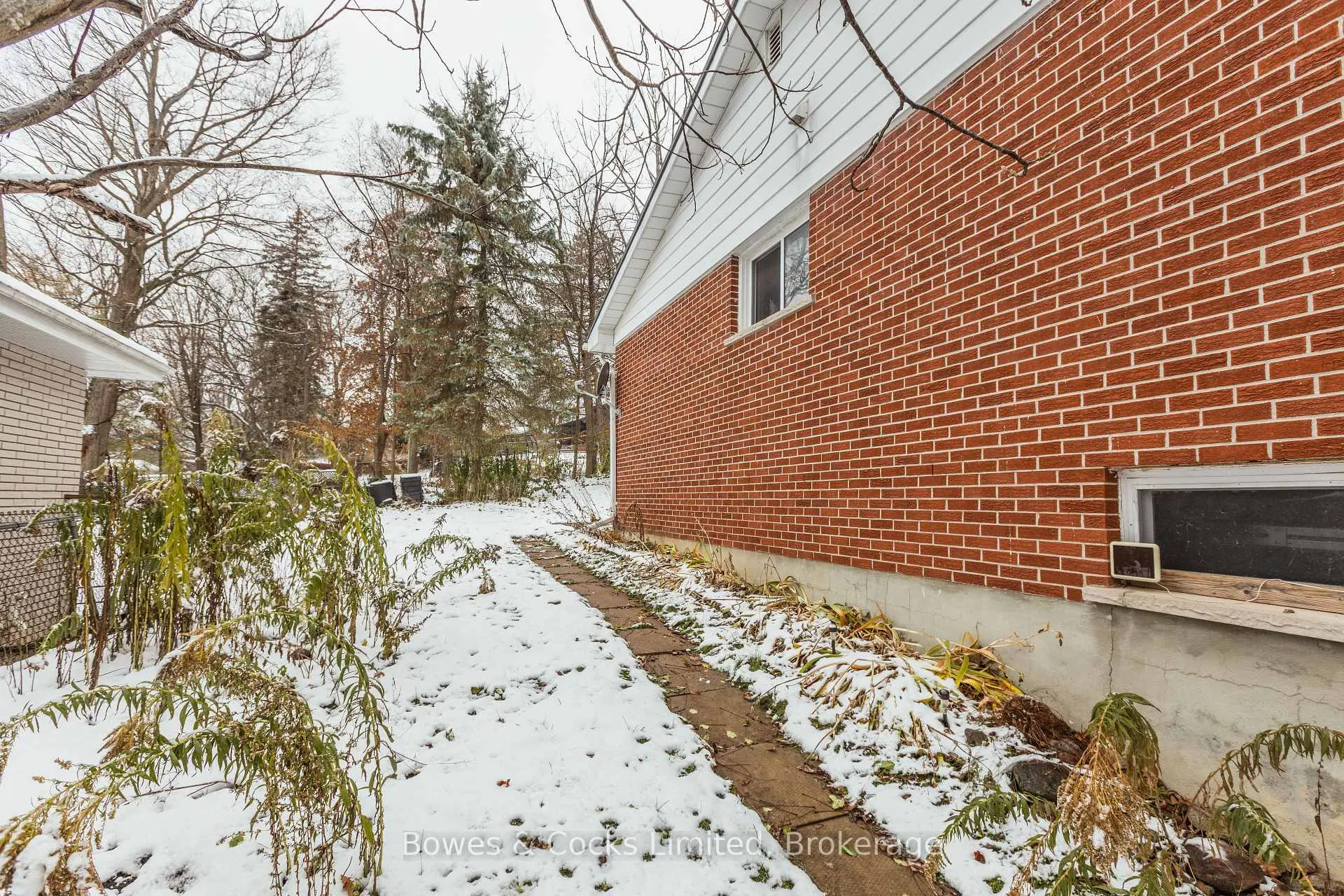 Photo 41 of 1283 Amundsen Avenue, Peterborough, Northcrest Ward 5 — HOMEH