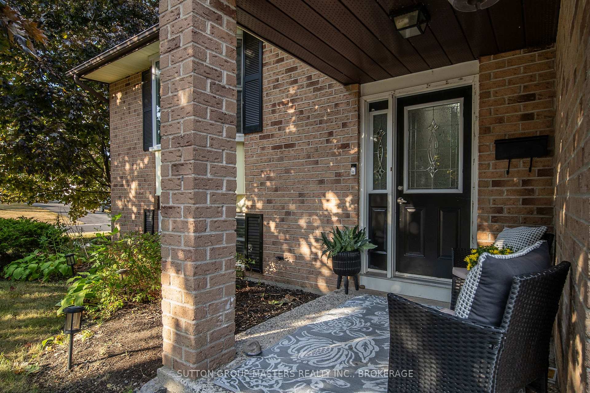 Photo 3 of 66 Nicholson Crescent, Loyalist, Amherstview — HOMEH