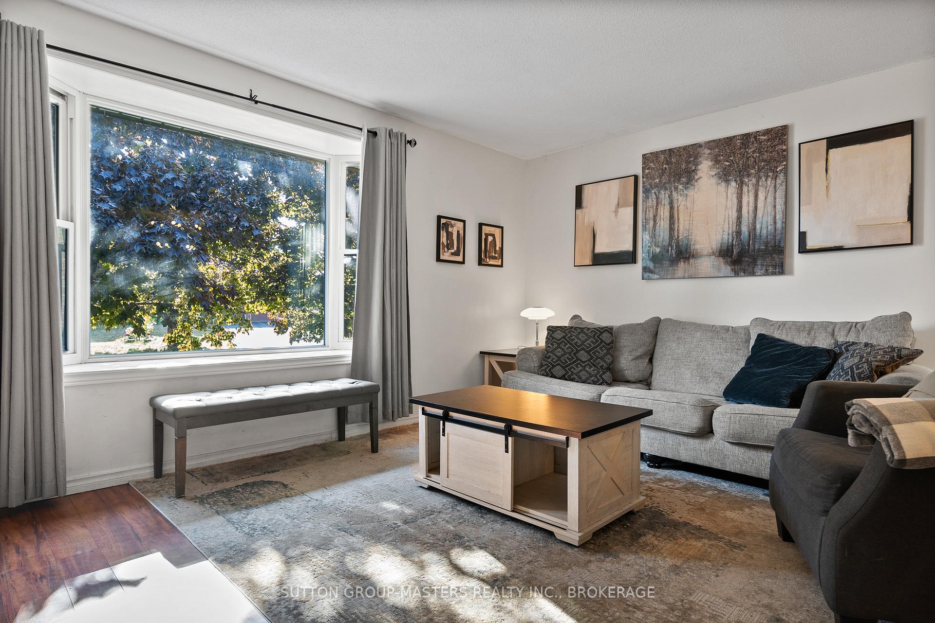 Photo 7 of 66 Nicholson Crescent, Loyalist, Amherstview — HOMEH