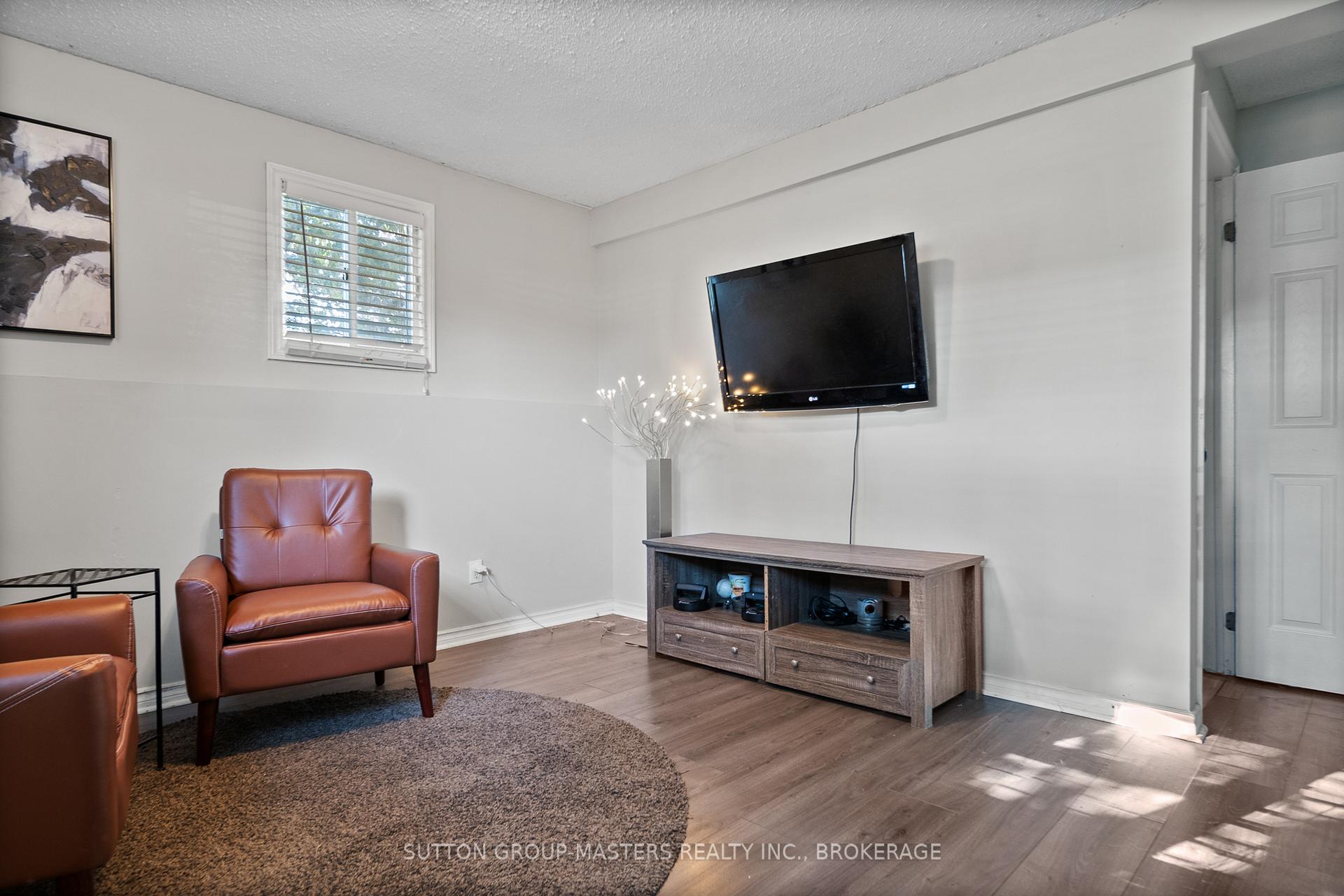 Photo 28 of 66 Nicholson Crescent, Loyalist, Amherstview — HOMEH