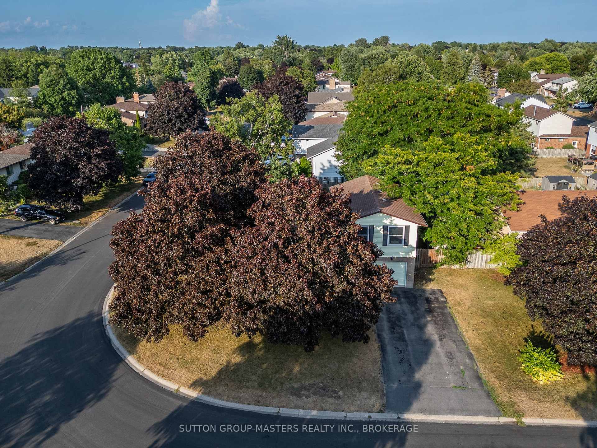 Photo 38 of 66 Nicholson Crescent, Loyalist, Amherstview — HOMEH