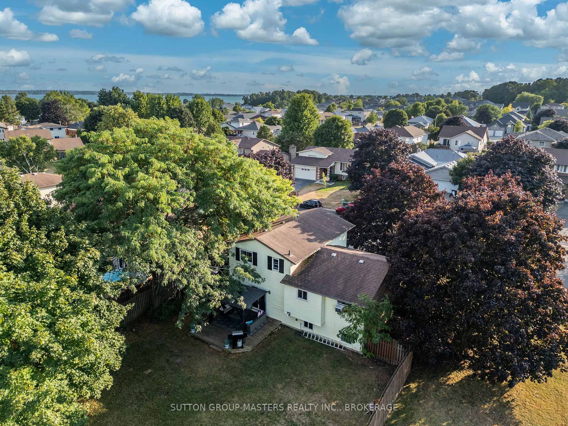 Photo 40 of 66 Nicholson Crescent, Loyalist, Amherstview — HOMEH