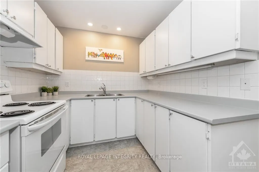 Photo 11 of 170 Salter Crescent, Ottawa, Kanata - Beaverbrook — HOMEH
