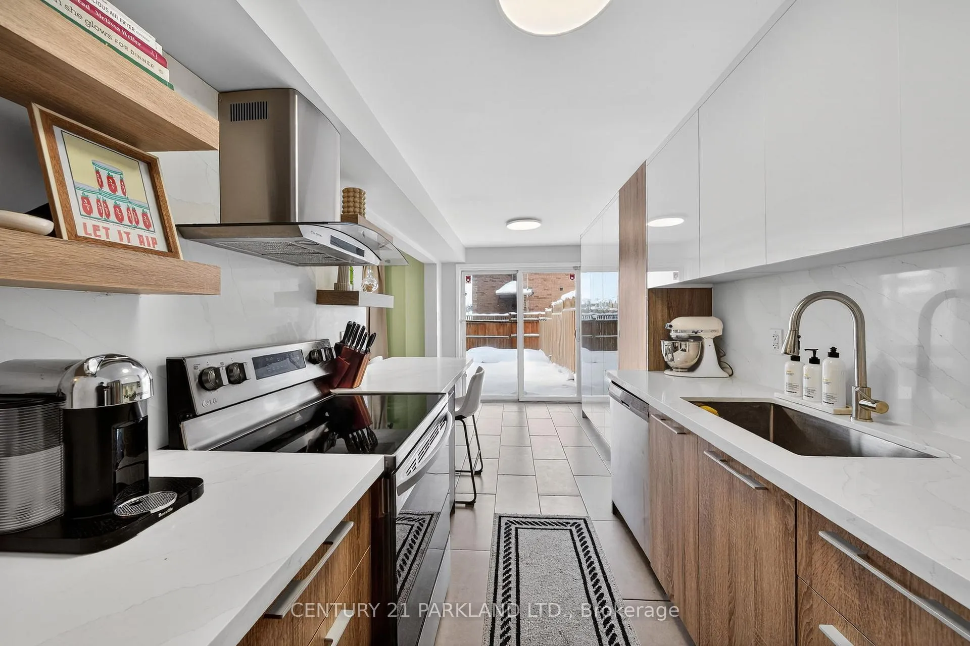 Photo 13 of 3 Majesty Boulevard, Barrie, Innis-Shore — HOMEH
