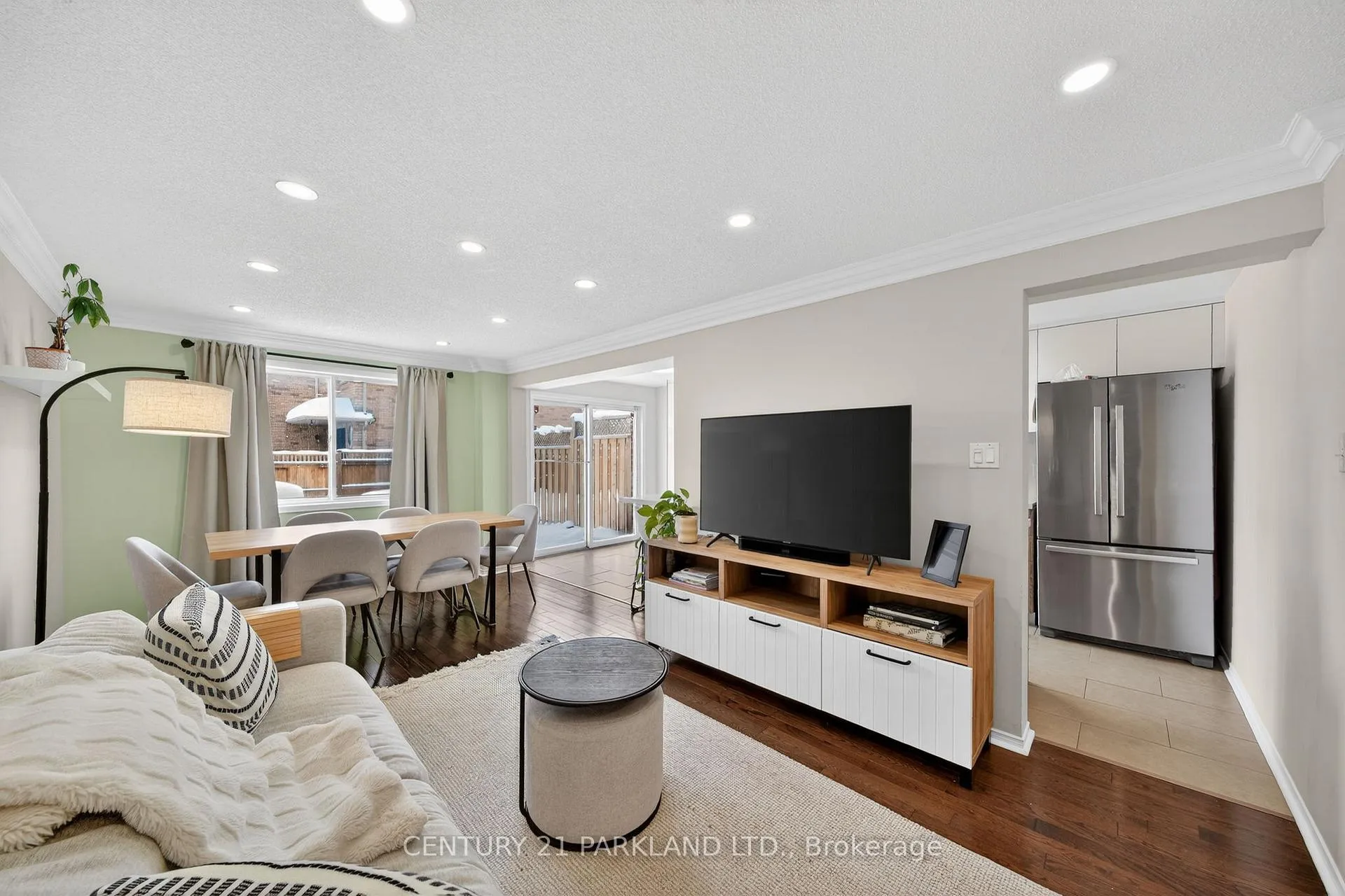Photo 15 of 3 Majesty Boulevard, Barrie, Innis-Shore — HOMEH