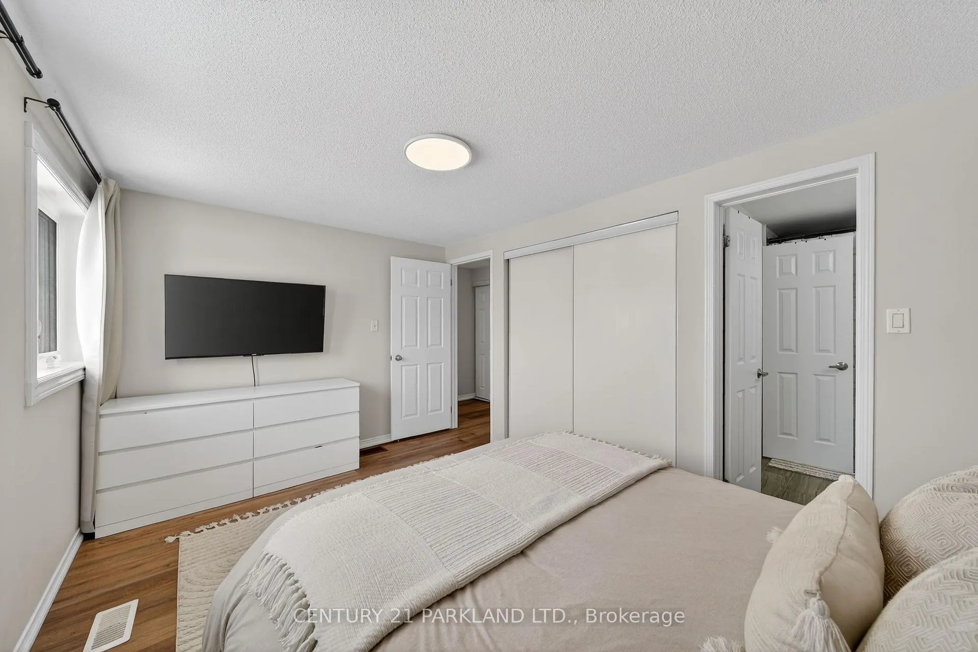 Photo 18 of 3 Majesty Boulevard, Barrie, Innis-Shore — HOMEH