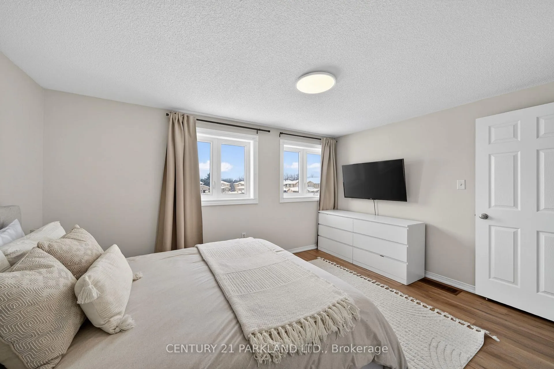 Photo 19 of 3 Majesty Boulevard, Barrie, Innis-Shore — HOMEH