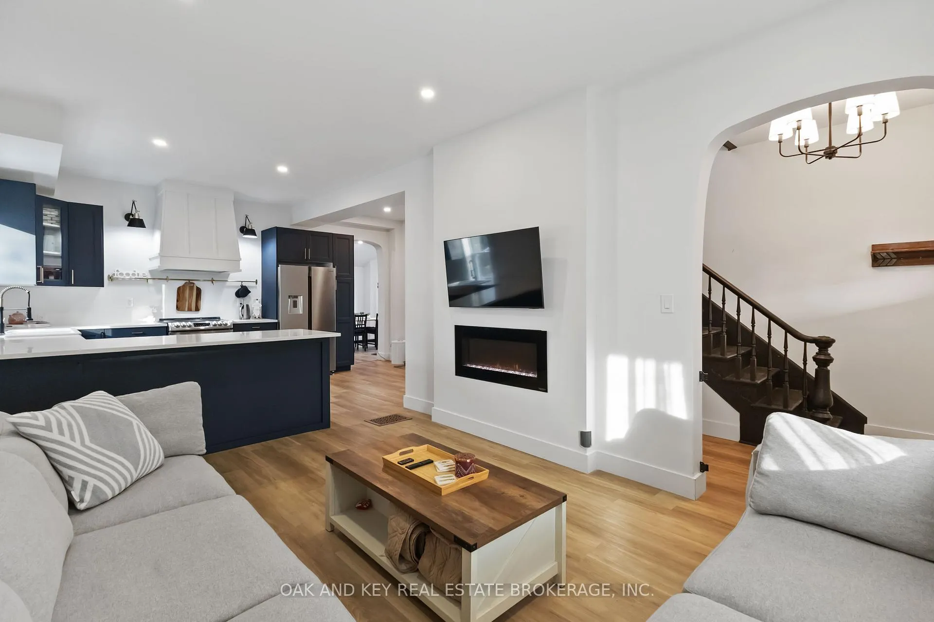 Photo 11 of 181 Wellington Street, St. Thomas — HOMEH