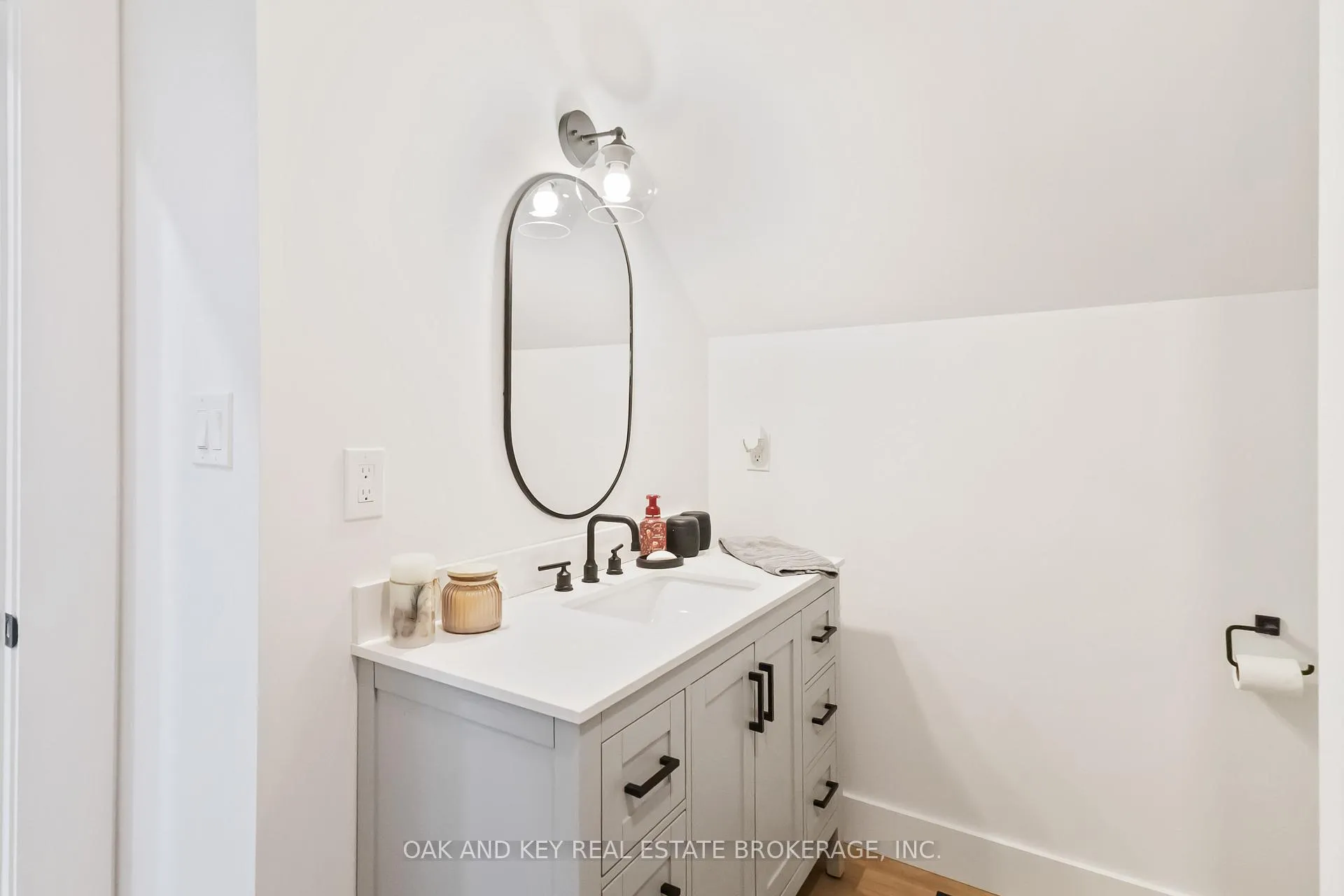 Photo 41 of 181 Wellington Street, St. Thomas — HOMEH