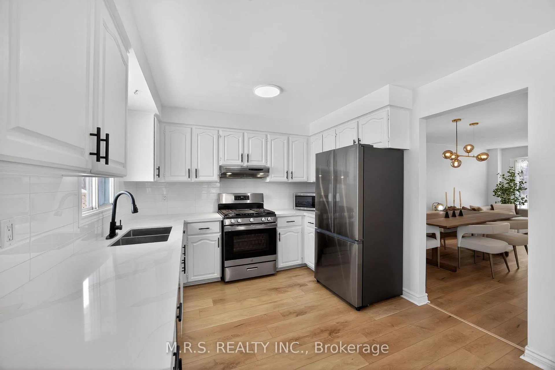 Photo 14 of 11 Barwick Drive, Barrie, West Bayfield — HOMEH