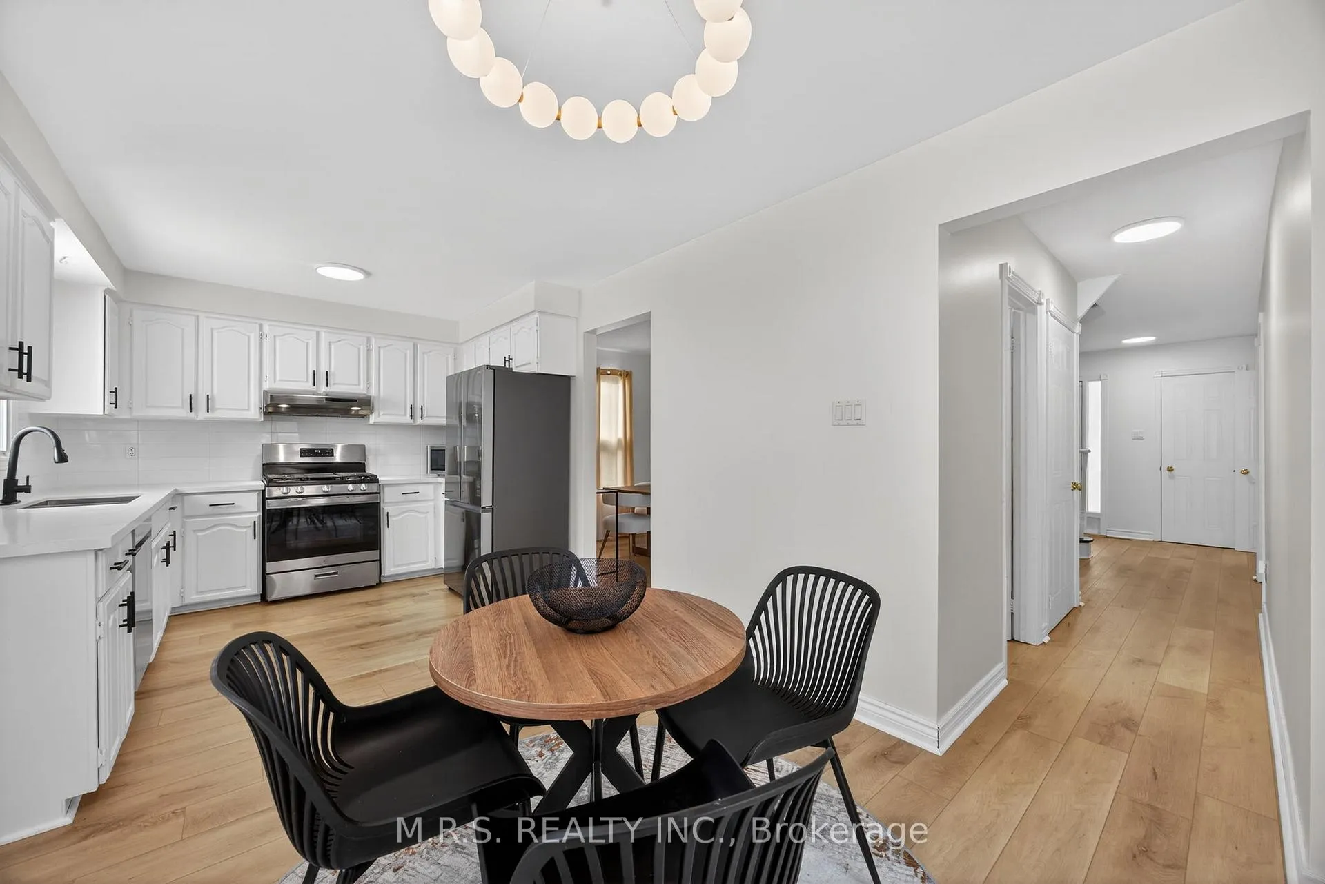 Photo 18 of 11 Barwick Drive, Barrie, West Bayfield — HOMEH