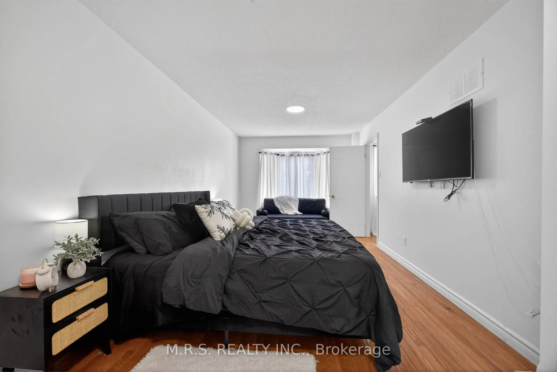 Photo 25 of 11 Barwick Drive, Barrie, West Bayfield — HOMEH