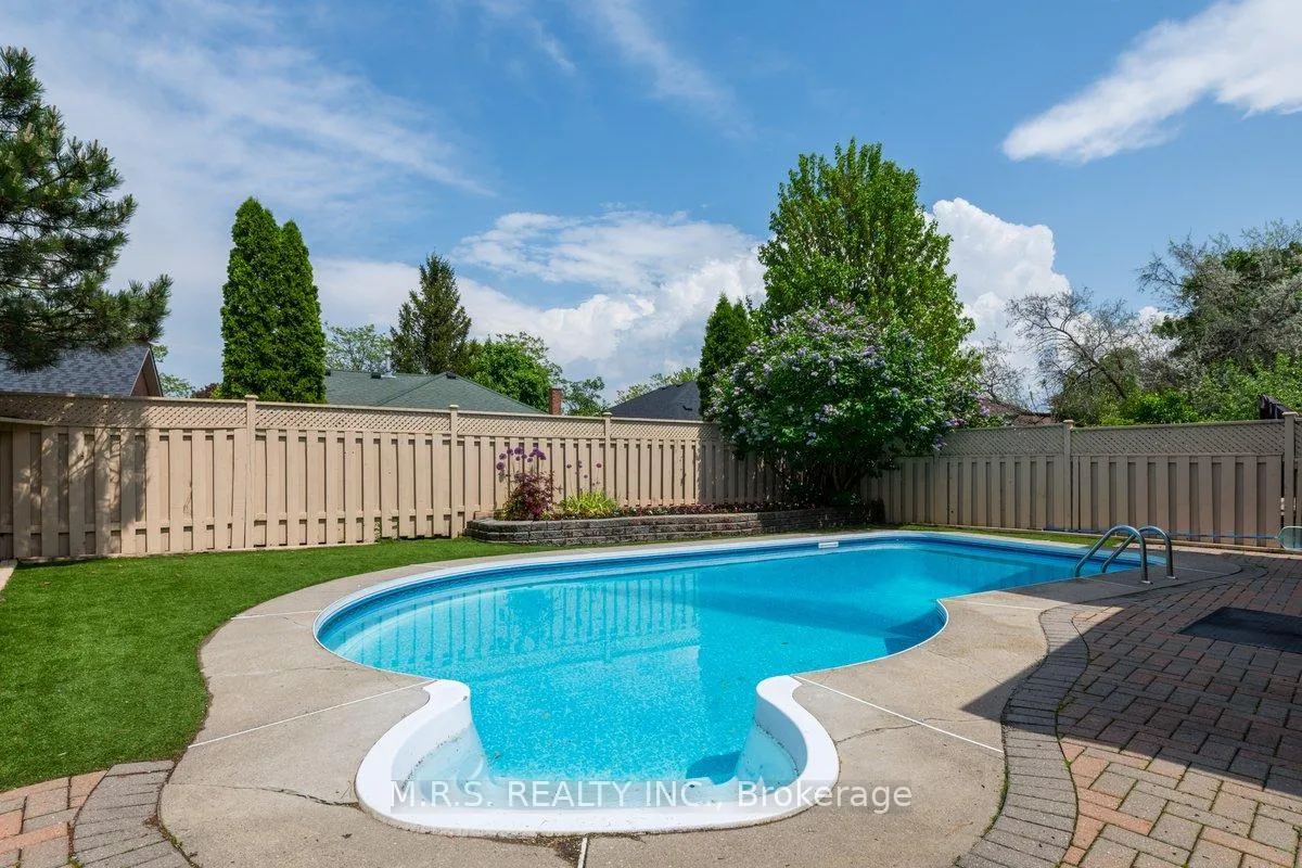 Photo 44 of 11 Barwick Drive, Barrie, West Bayfield — HOMEH