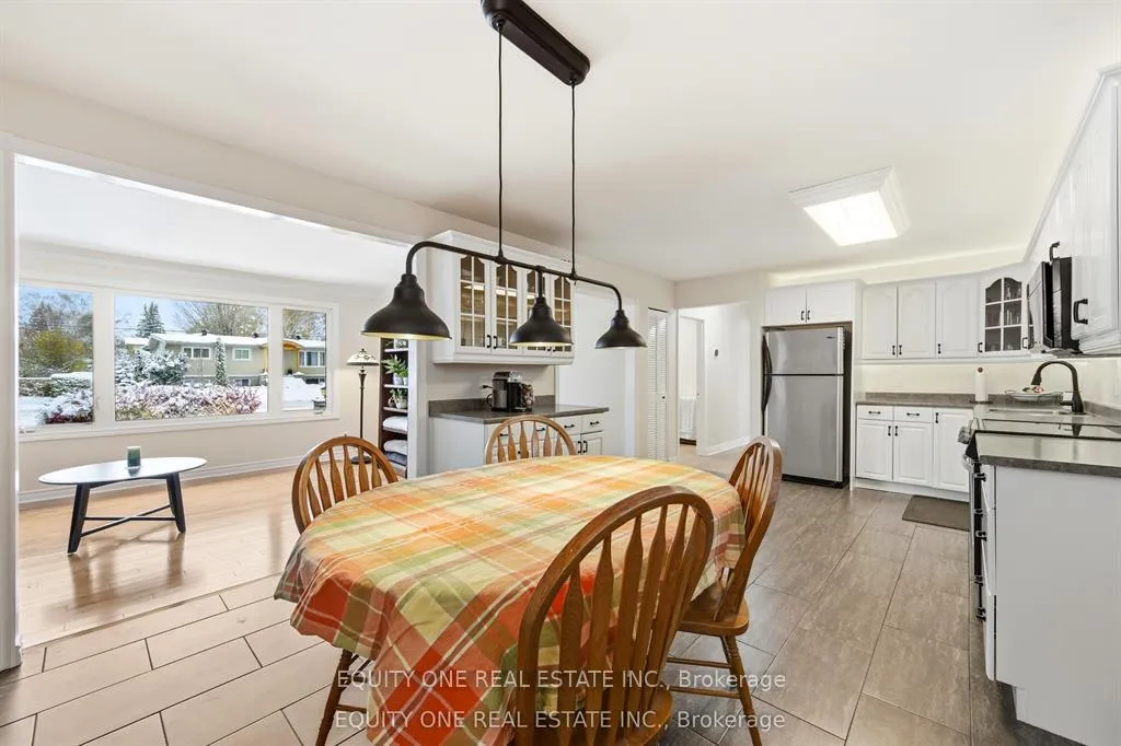Photo 12 of 17 Savage Drive, Ottawa, Stittsville (Central) — HOMEH