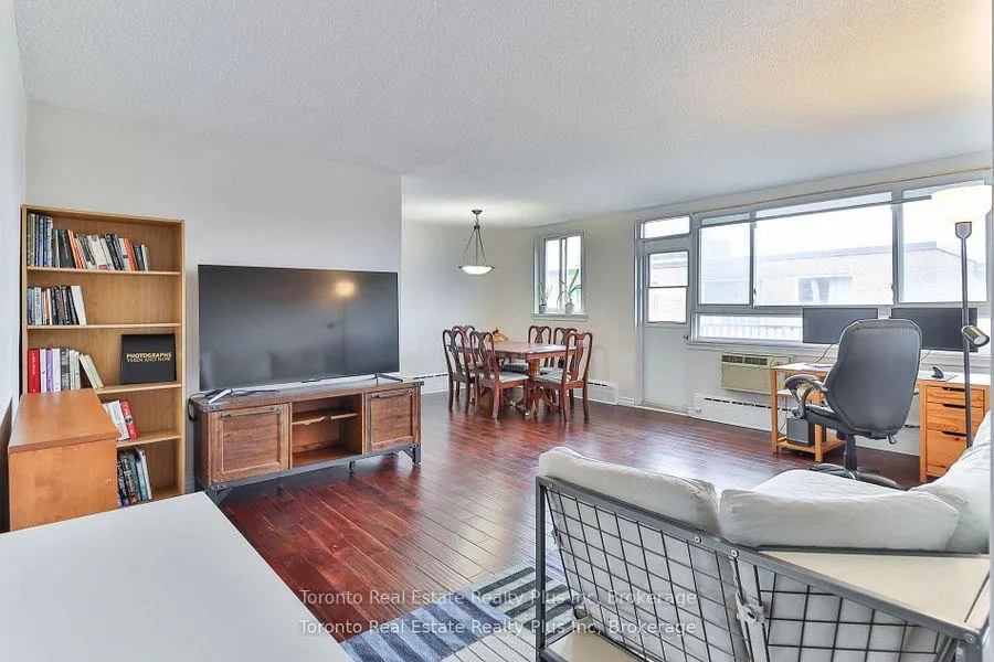Photo 7 of Unit 303, 55 Neptune Drive, Toronto, Englemount-Lawrence — HOMEH