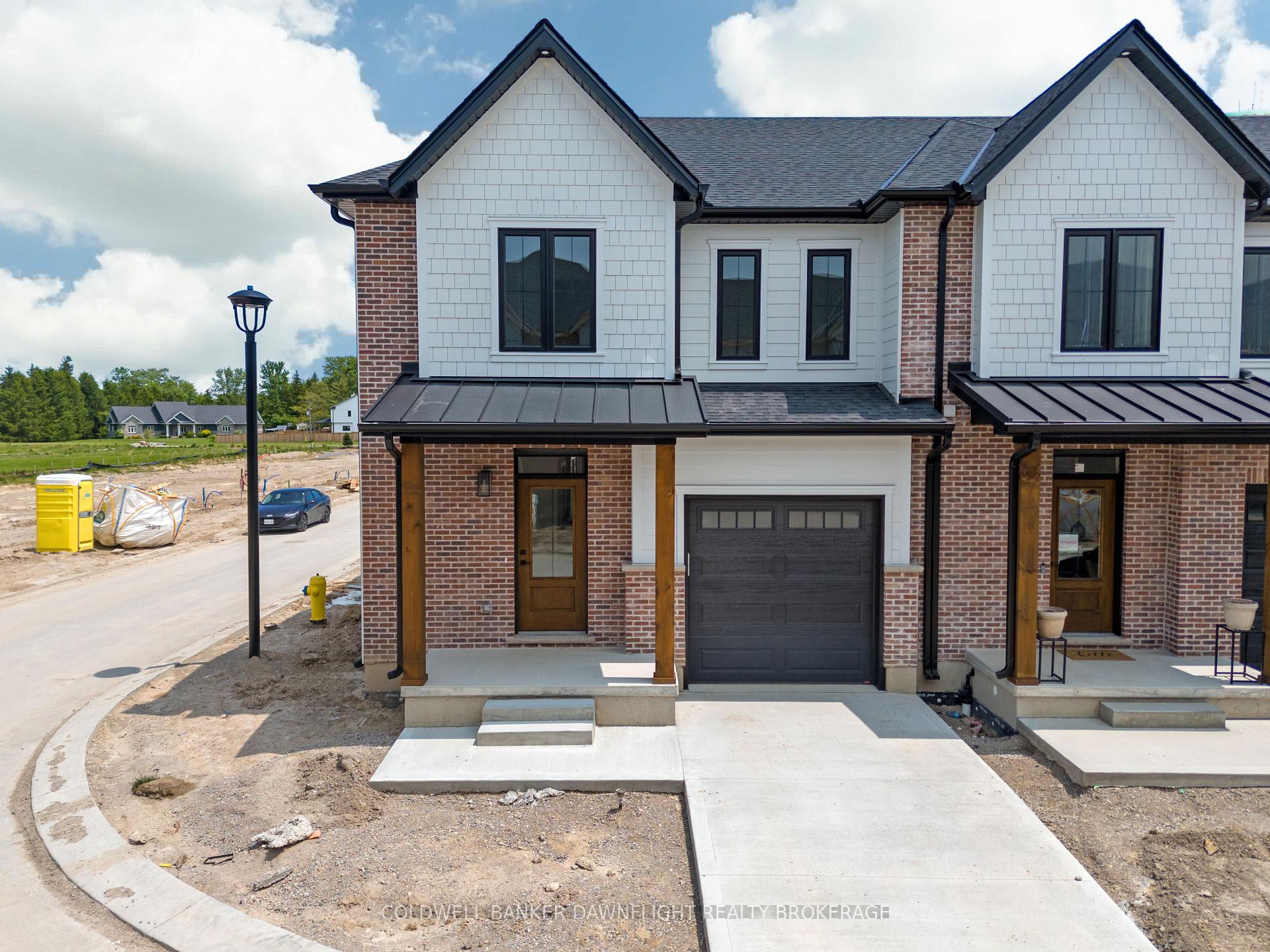 Photo 1 of Unit 28, 147 Scotts Drive, Lucan Biddulph, Lucan — HOMEH