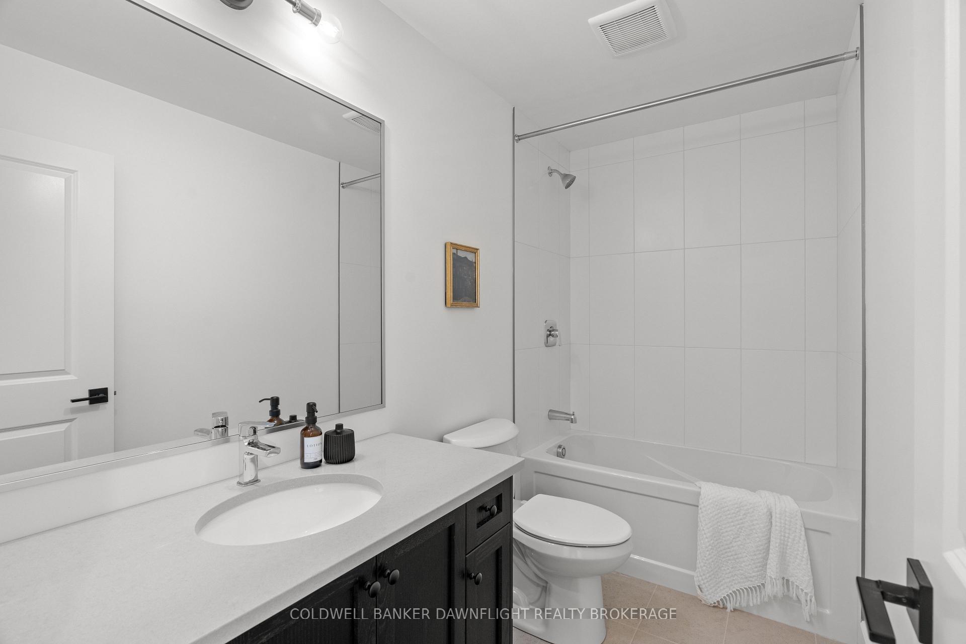 Photo 28 of Unit 28, 147 Scotts Drive, Lucan Biddulph, Lucan — HOMEH