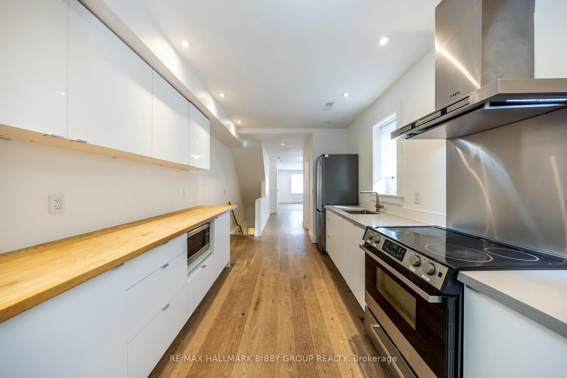 Photo 6 of Unit Main & Lower, 310 Pape Avenue, Toronto, South Riverdale — HOMEH