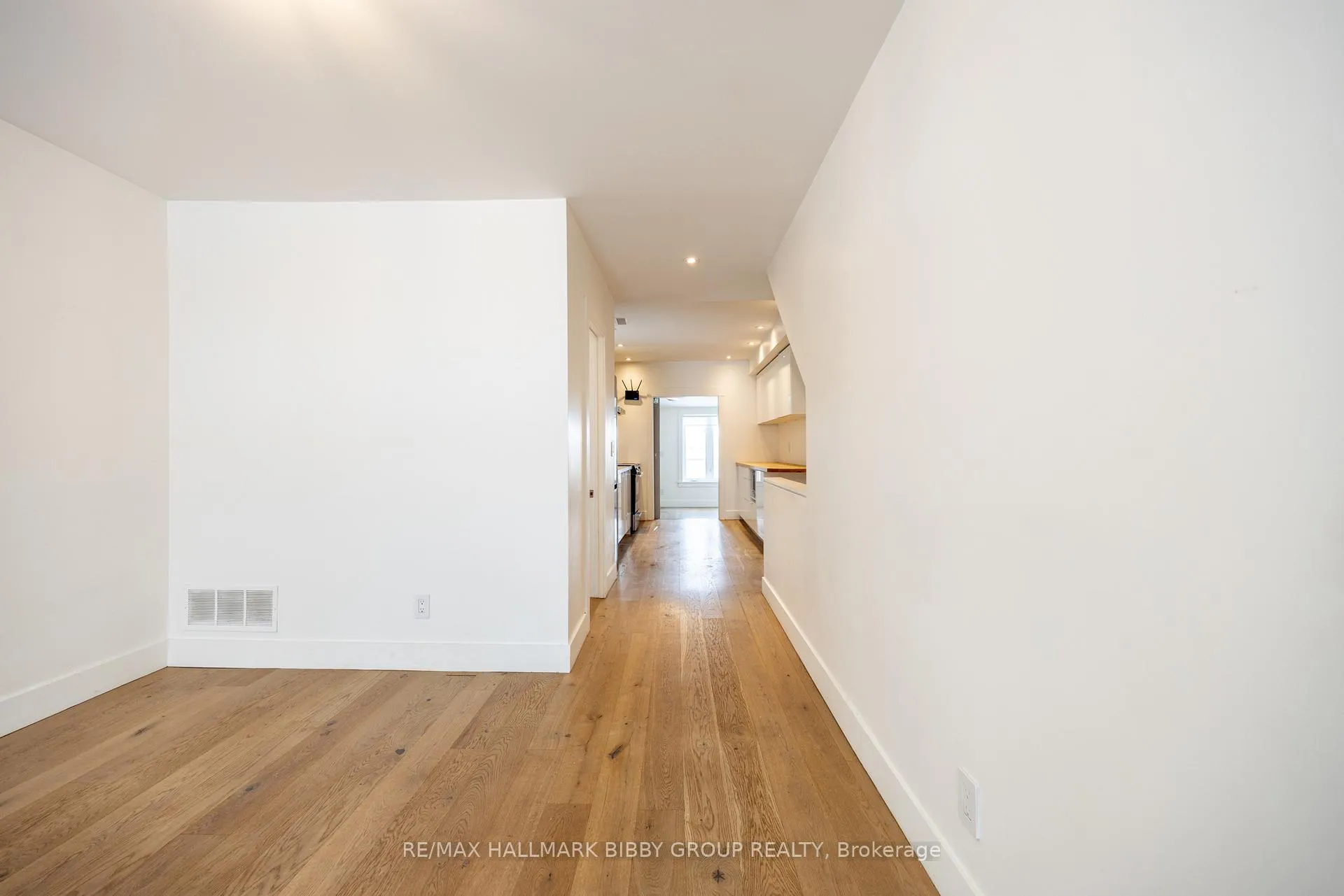 Photo 9 of Unit Main & Lower, 310 Pape Avenue, Toronto, South Riverdale — HOMEH