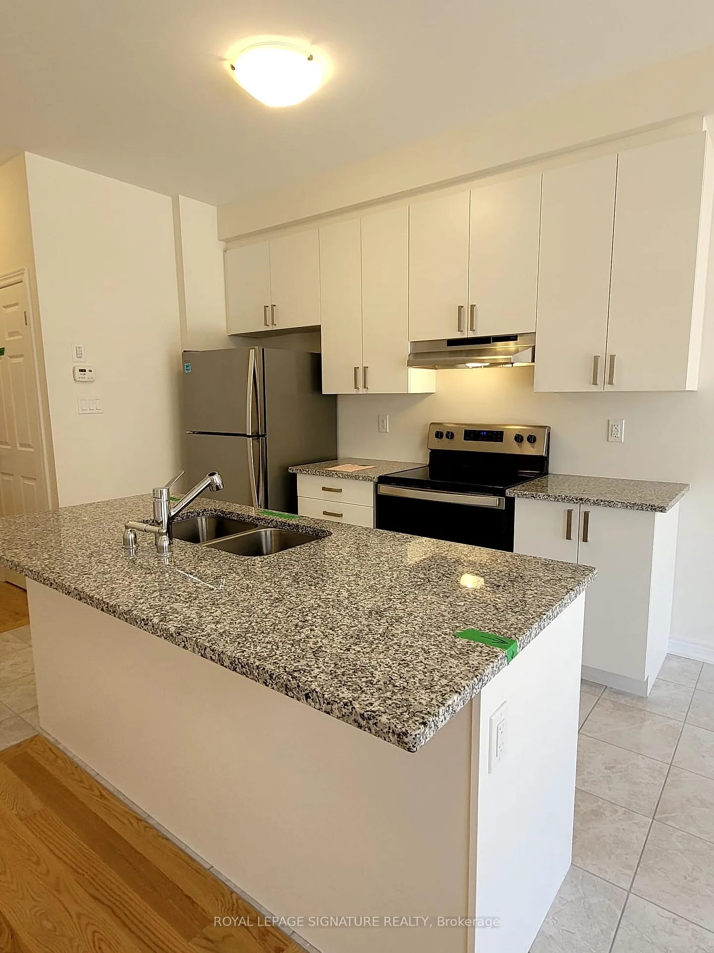 Photo 10 of 48 Bayardo Drive, Oshawa, Windfields — HOMEH