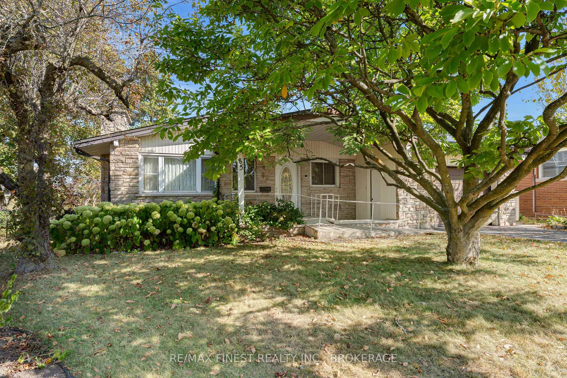 Photo 2 of 85 Holland Crescent, Kingston, Central City West — HOMEH