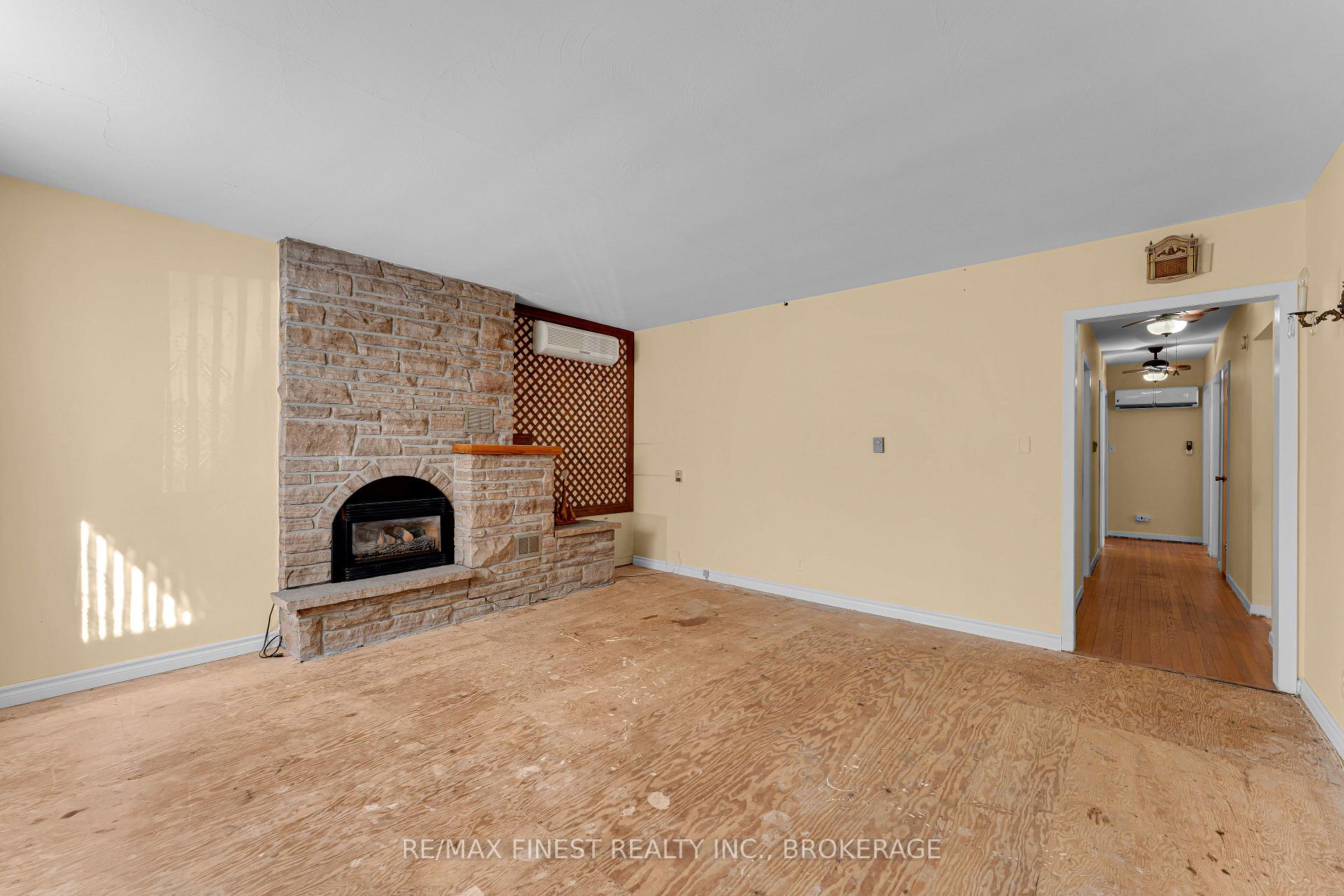 Photo 11 of 85 Holland Crescent, Kingston, Central City West — HOMEH