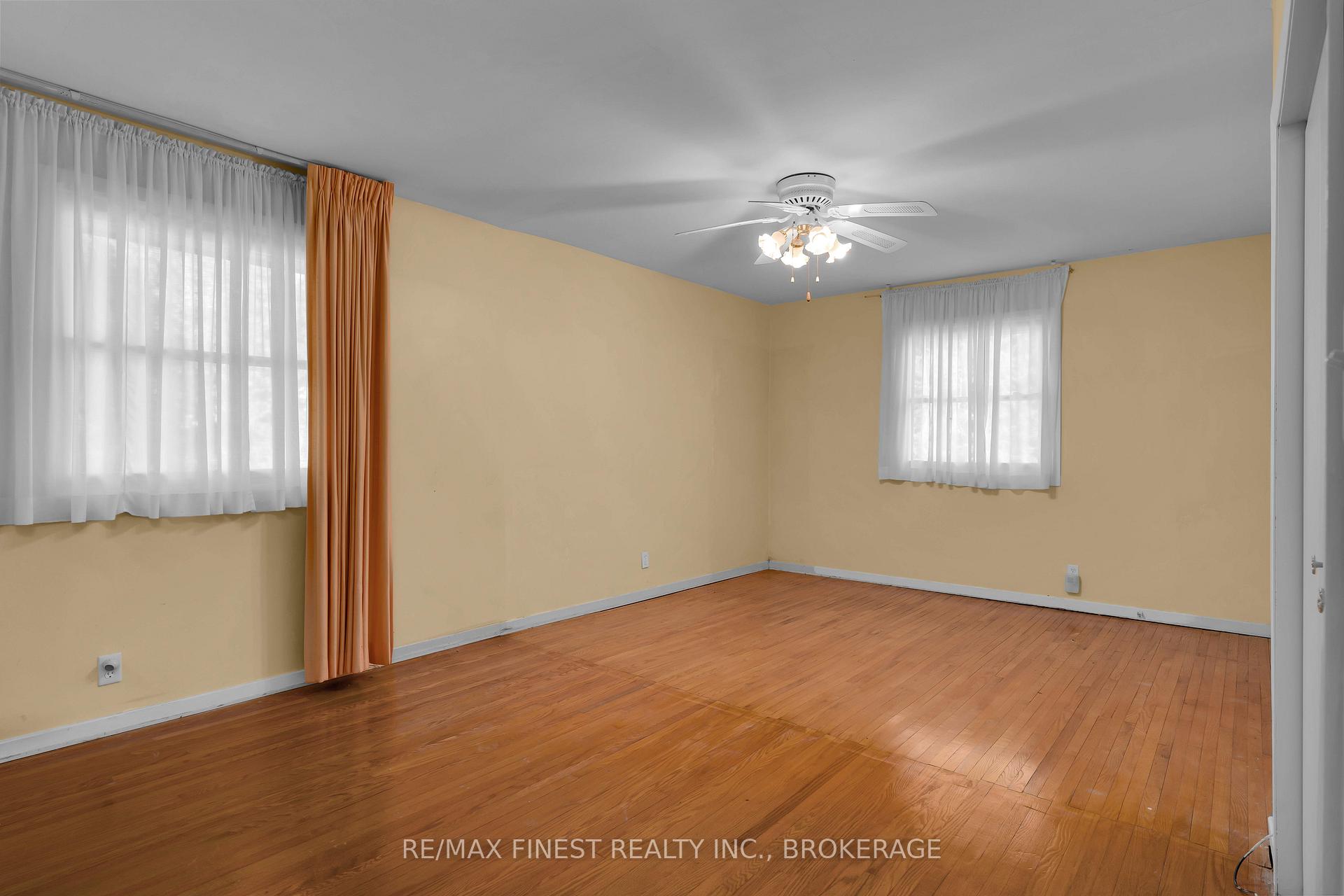 Photo 15 of 85 Holland Crescent, Kingston, Central City West — HOMEH