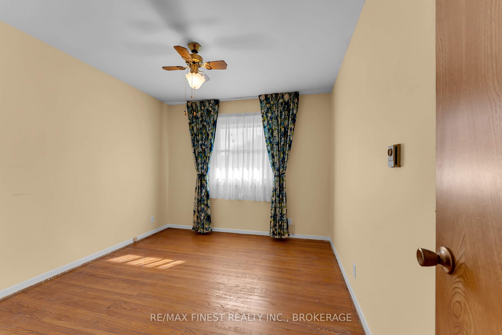 Photo 22 of 85 Holland Crescent, Kingston, Central City West — HOMEH